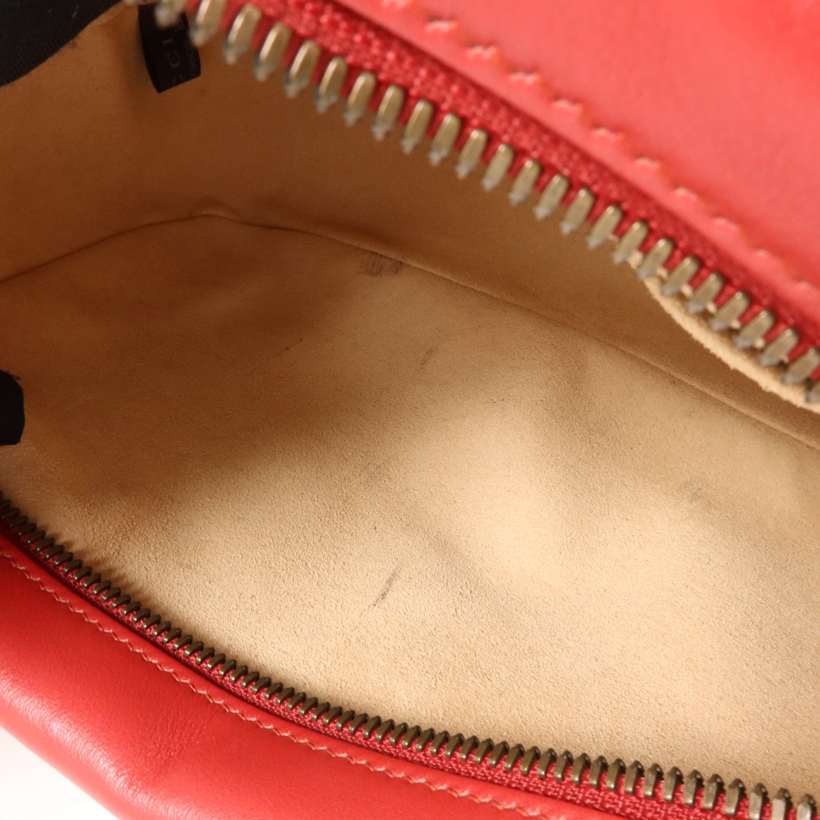 GUCCI 牛皮皮革GG Marmont Small Camera Bag肩背袋