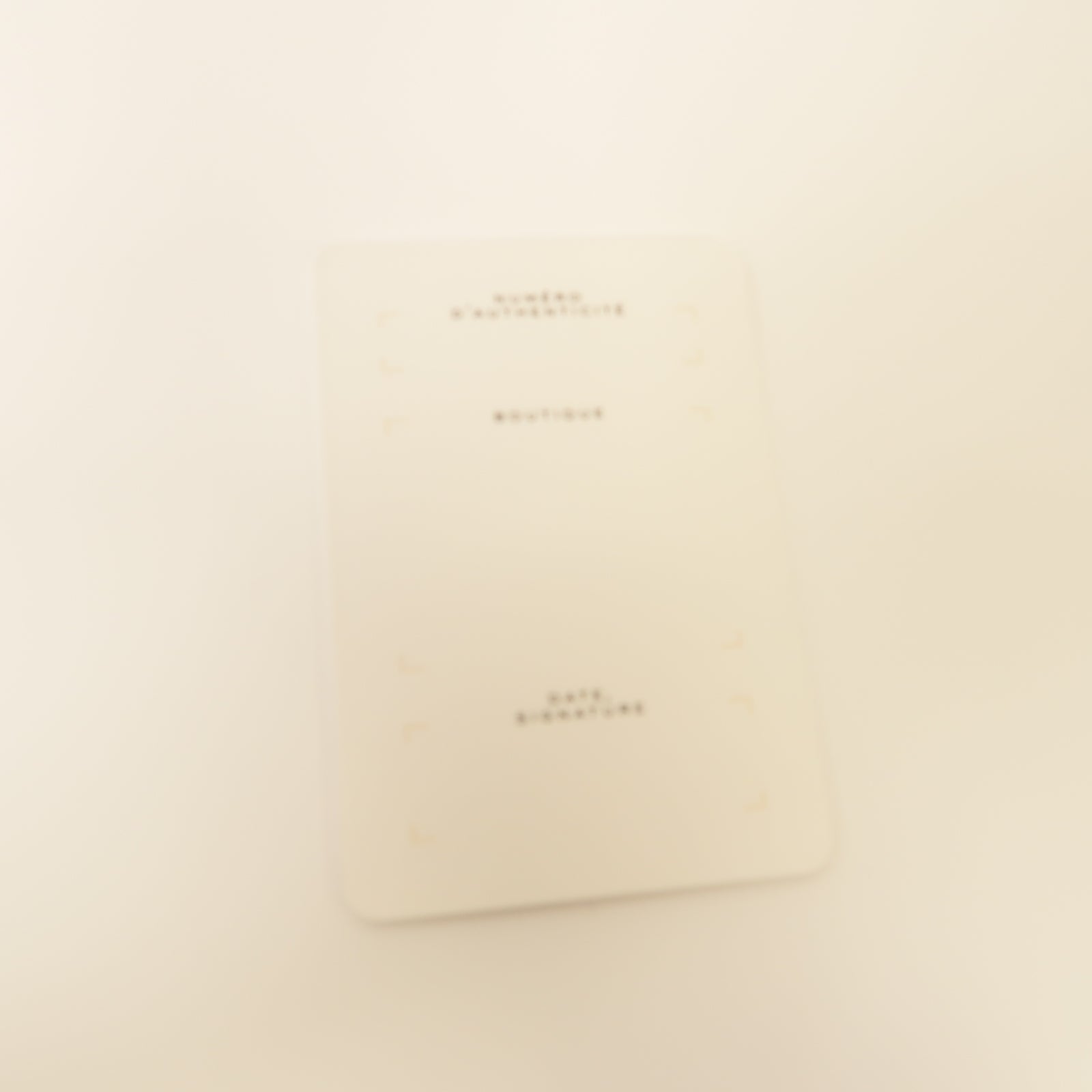 Chloe 牛皮皮革Alphabet Small Tri-Fold Wallet金扣錢包杏色