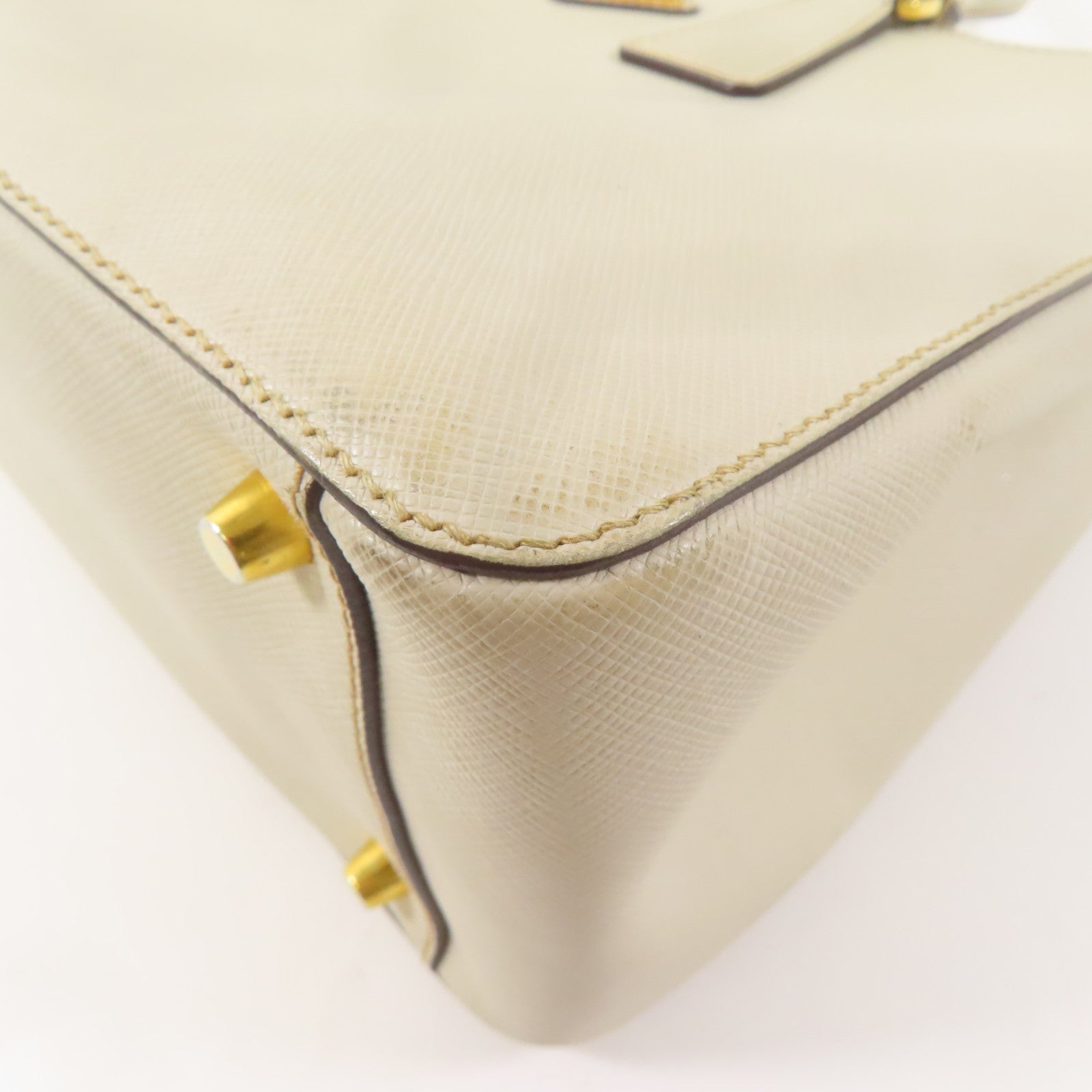 PRADA 牛皮皮革Saffiano金扣手挽袋米白色