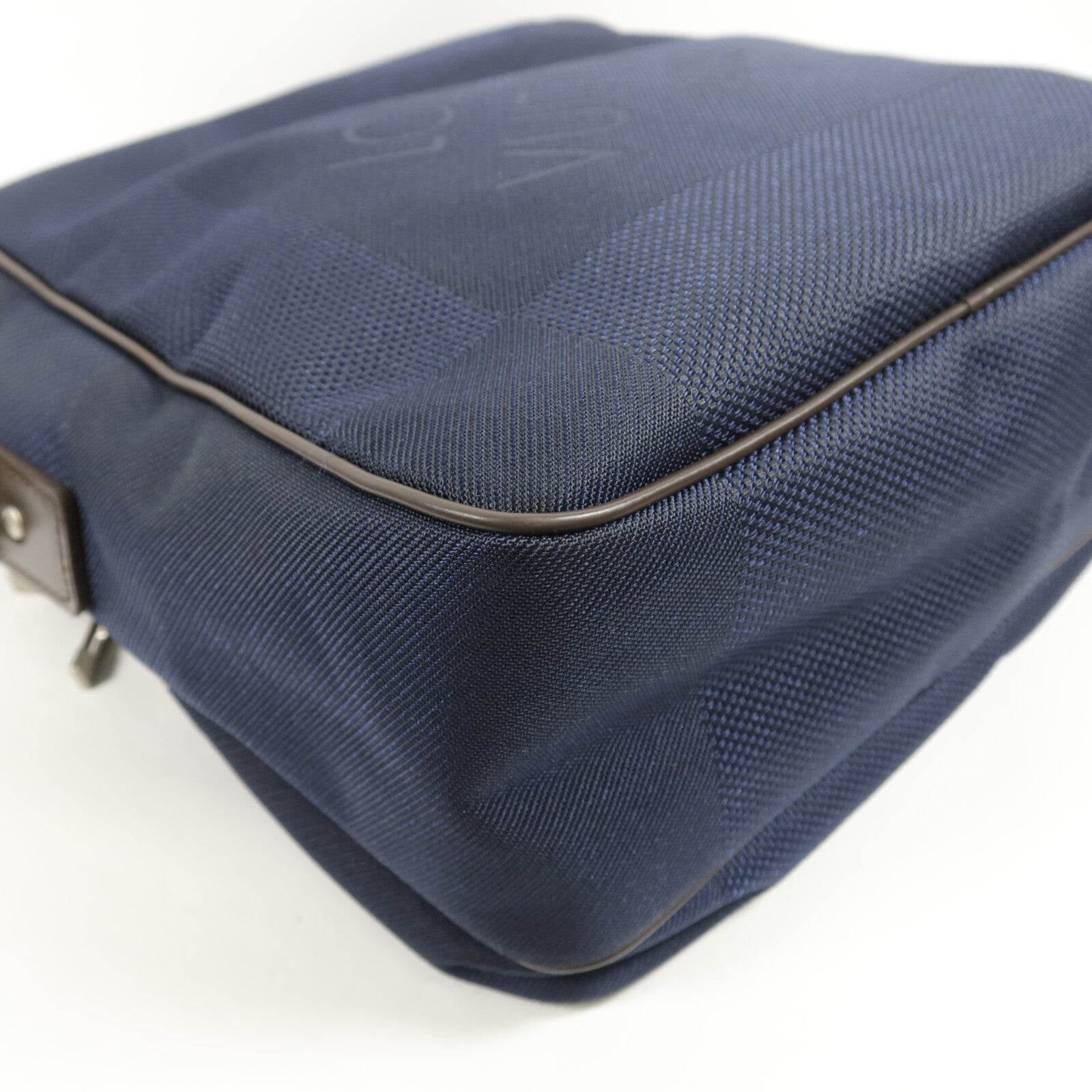 LOUIS VUITTON Damier Geant Pilot肩背袋
