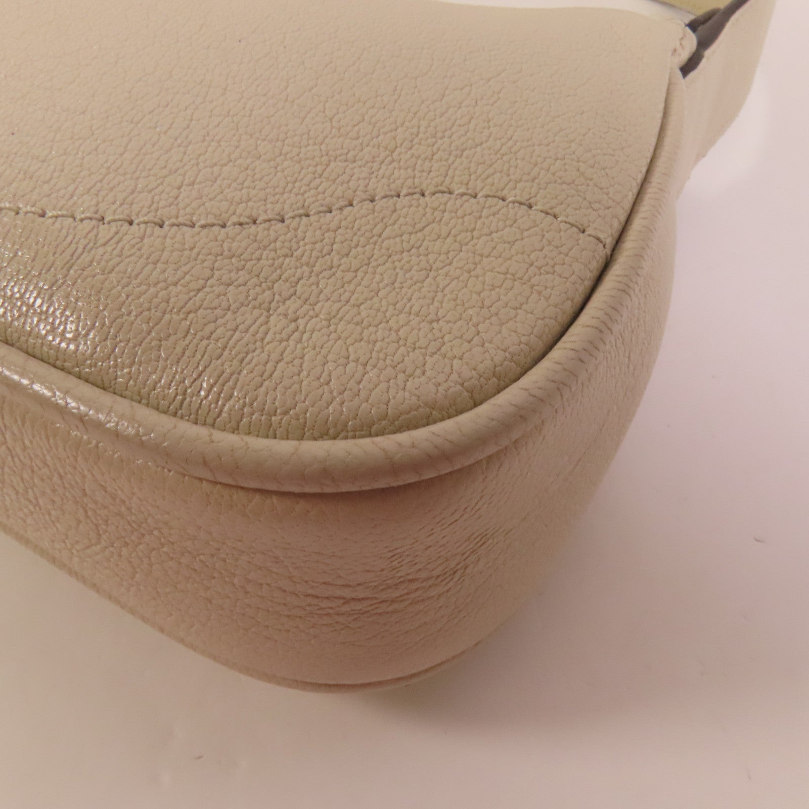GUCCI 牛皮皮革Aphrodite Mini Bag金扣手挽袋