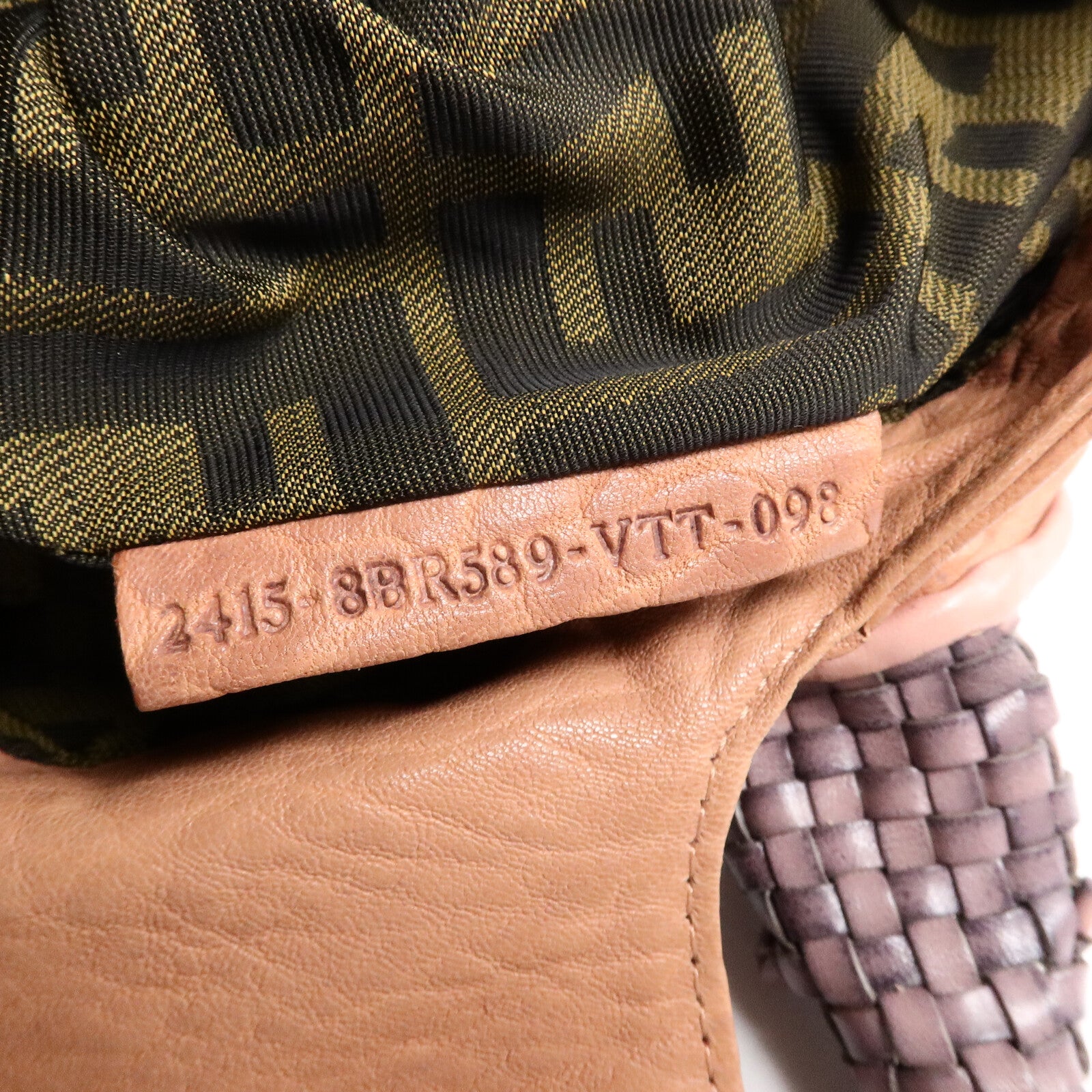 FENDI 牛皮皮革Spy Bag肩背袋