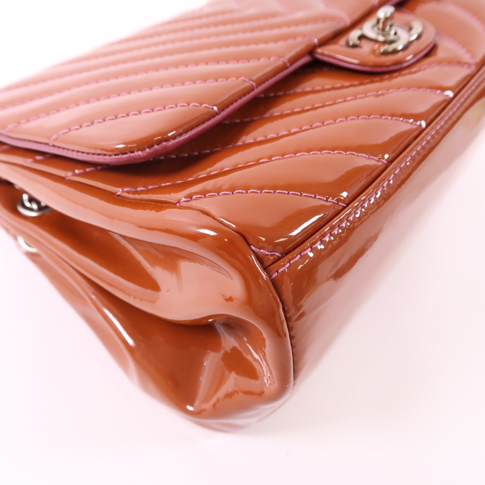 CHANEL 漆皮皮革Chain Shoulder銀扣鏈帶肩背袋