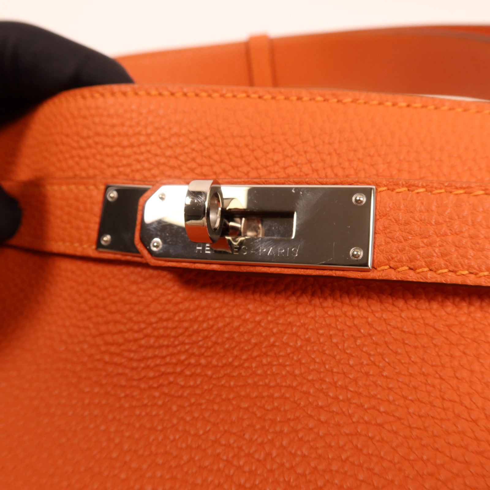 HERMES Togo皮革So Kelly 26銀扣肩背袋Feu