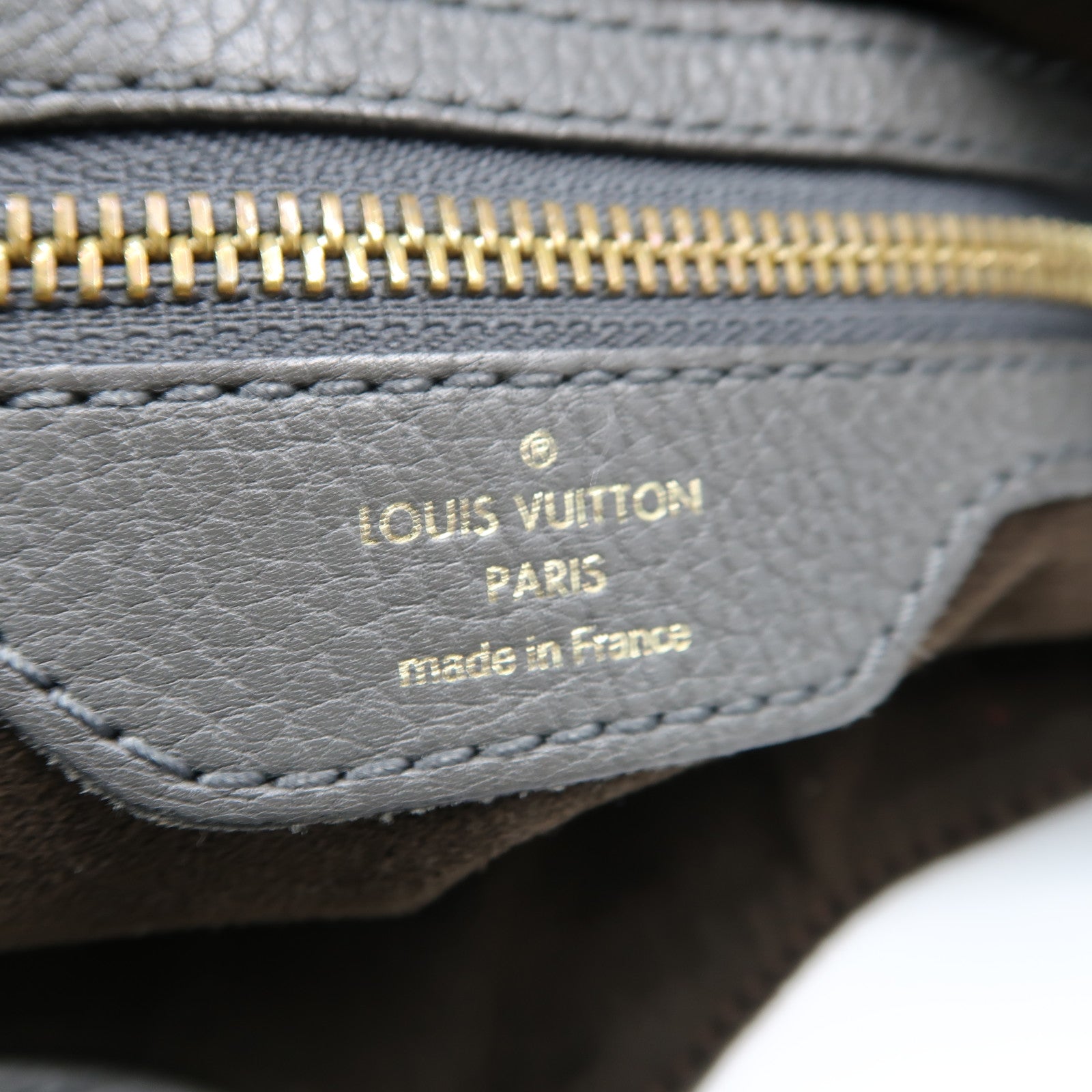 LOUIS VUITTON 【激減優惠】Monogram Mahina L金扣肩背袋灰色