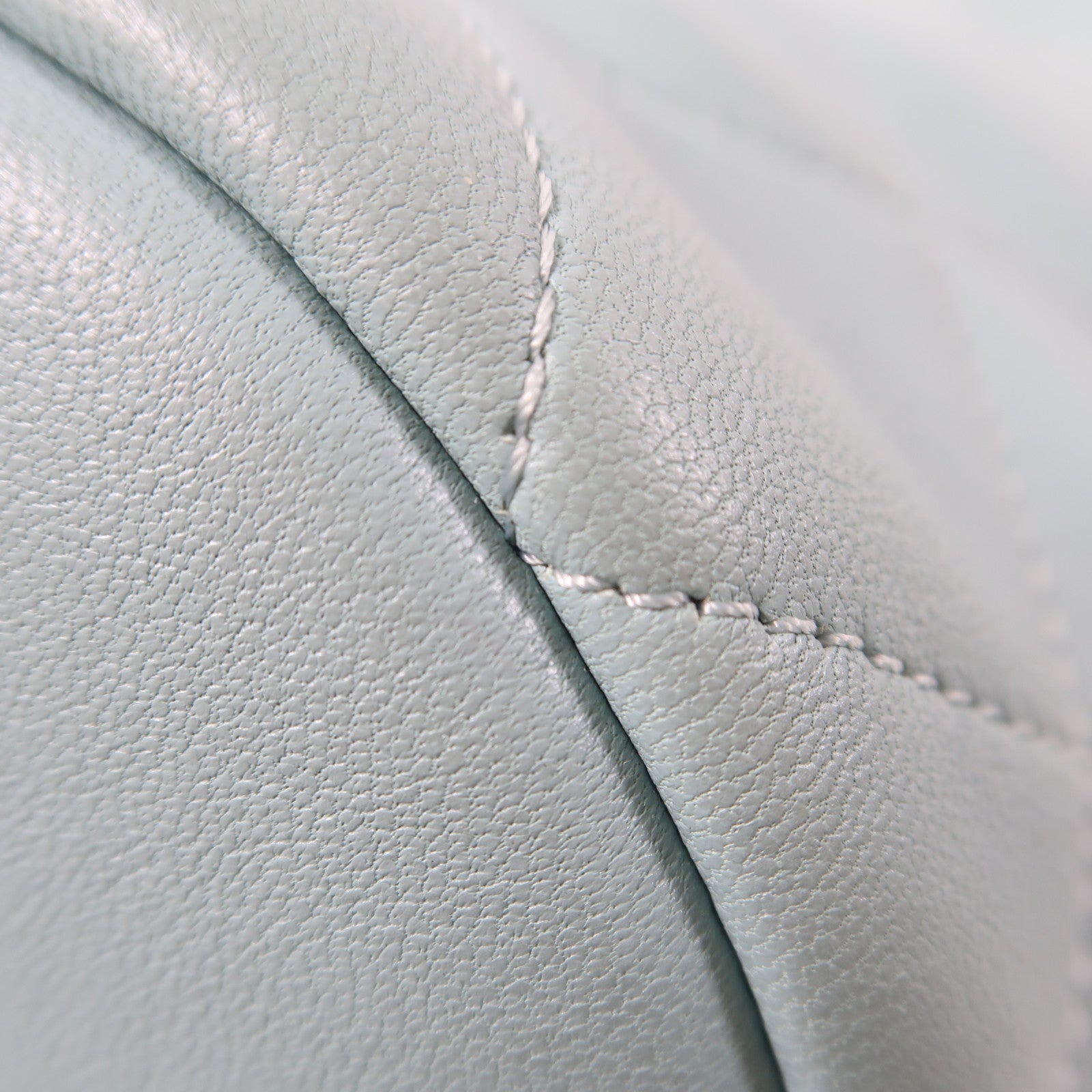 CHANEL 菱格牛皮皮革Backpack金扣鏈帶背包淺綠色