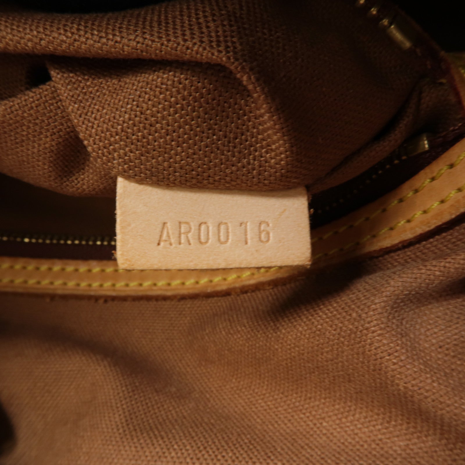 LOUIS VUITTON Monogram Batignolles Horizontal金扣肩背袋棕色