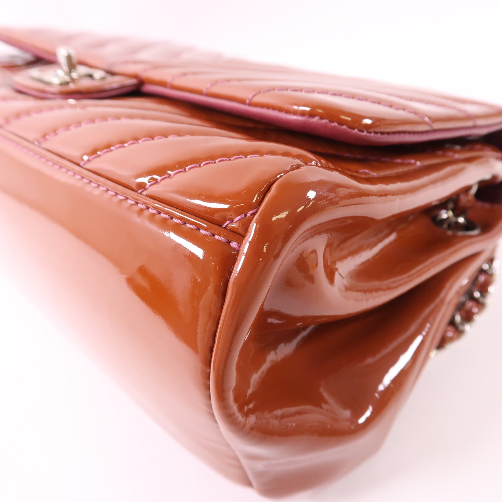 CHANEL 漆皮皮革Chain Shoulder銀扣鏈帶肩背袋