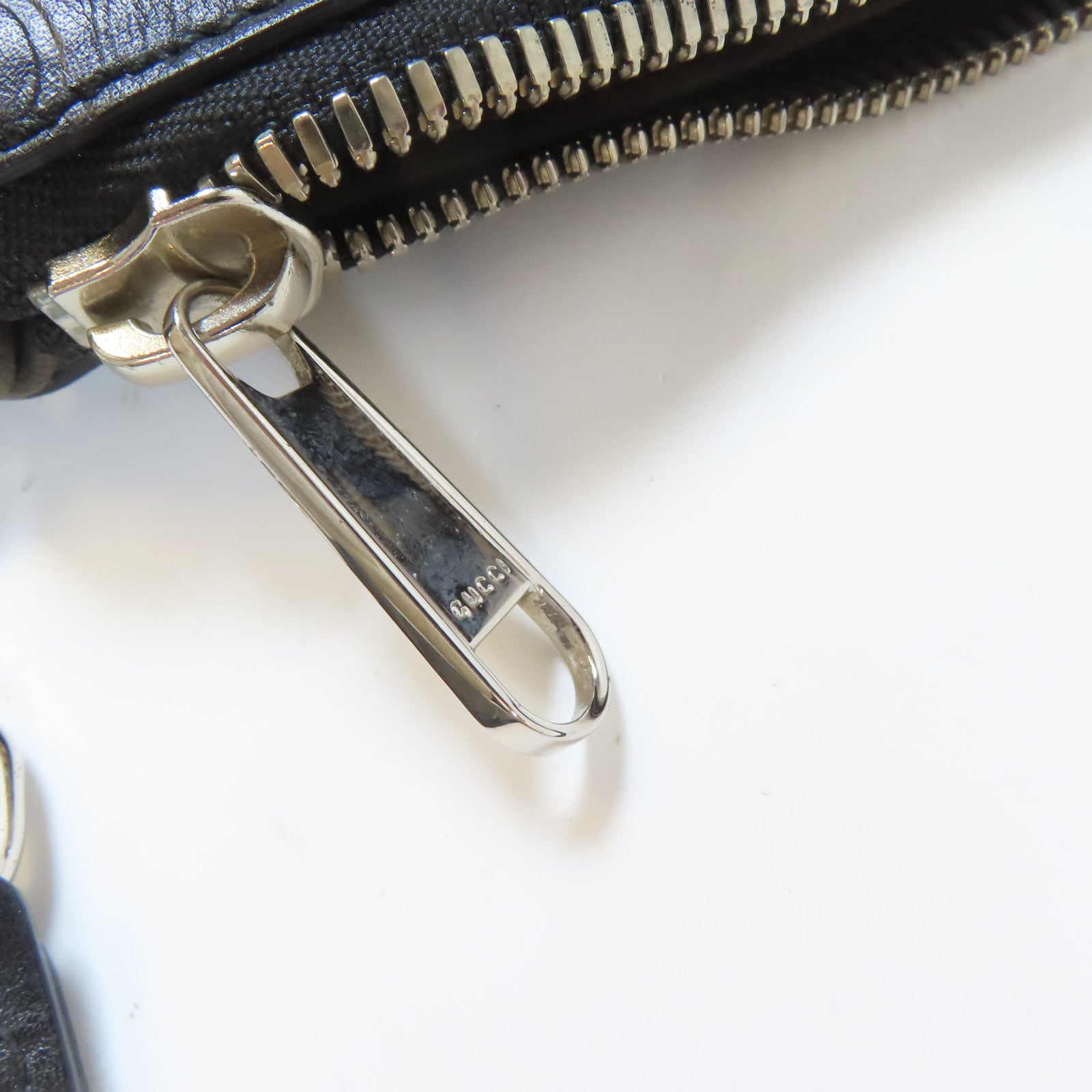 GUCCI 牛皮皮革Shoulder Bag銀扣肩背袋黑色