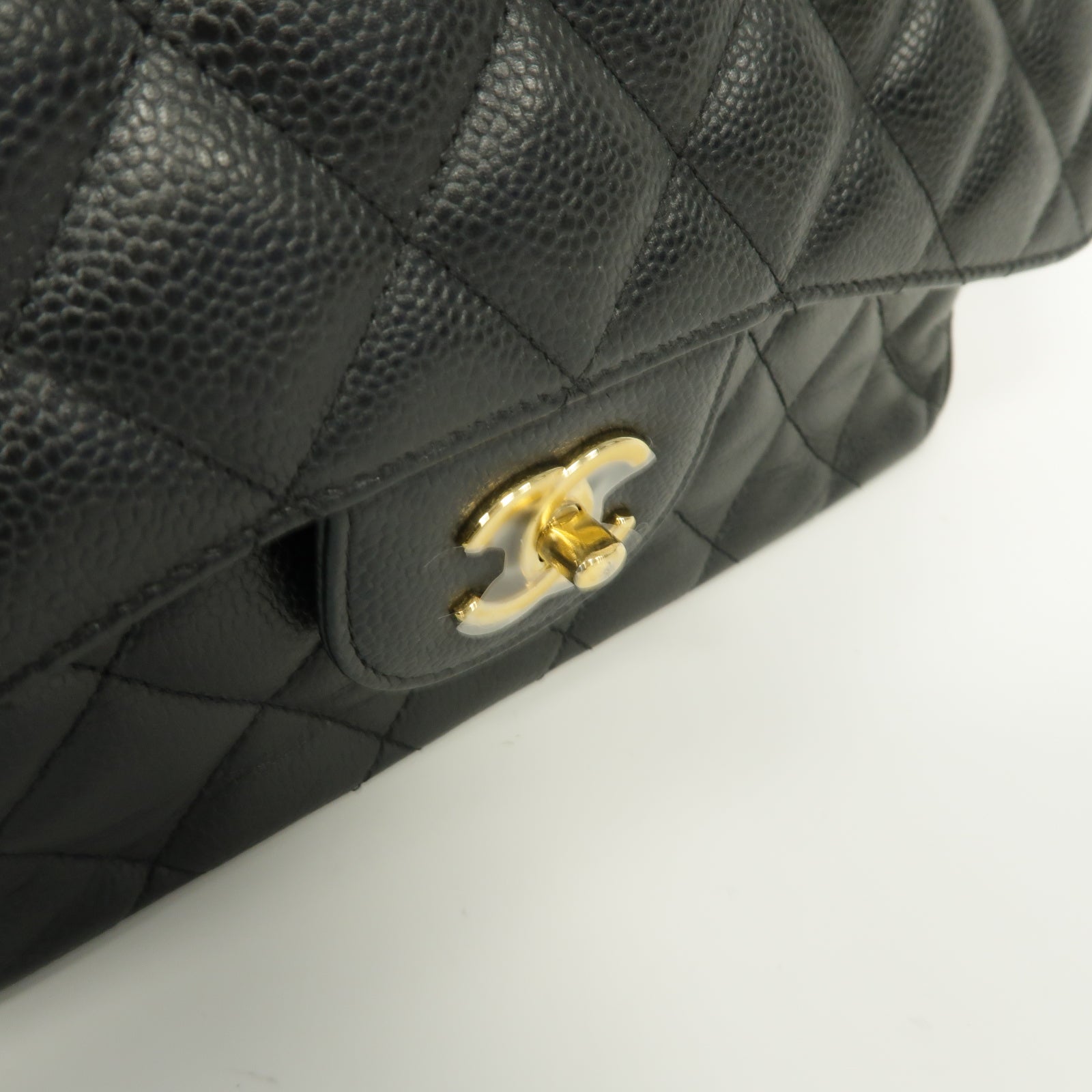 CHANEL **【激減優惠】皮革Classic Flap 30金扣鏈帶肩背袋黒色