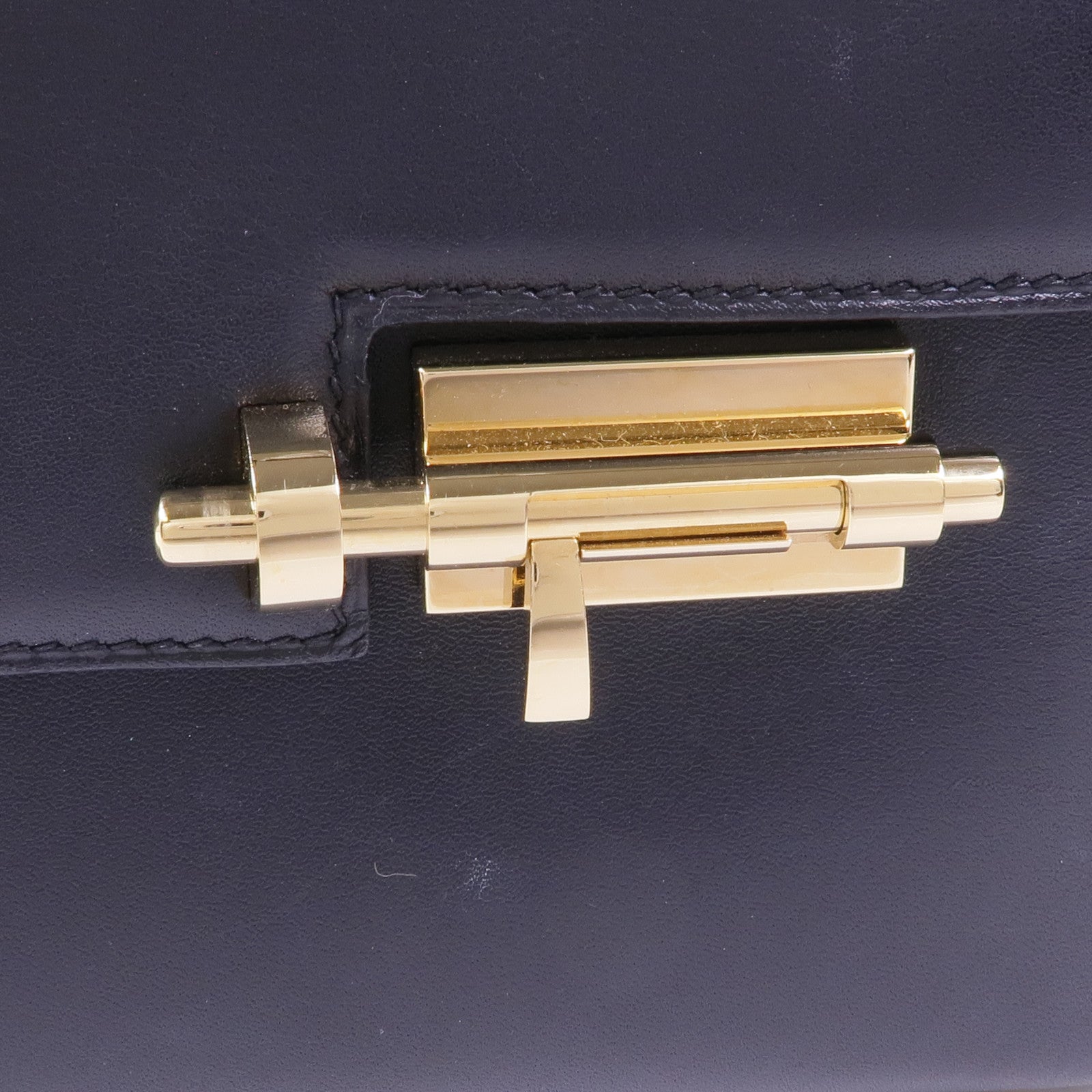 HERMES Tadelakt皮革Verrou Mini金扣鏈帶肩背袋Noir