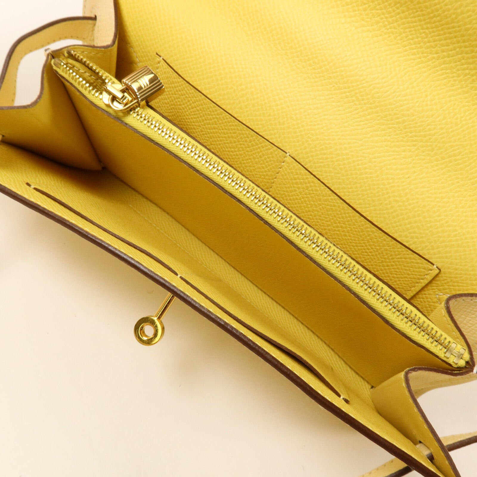HERMES Epsom皮革Kelly To Go肩背袋Nata/Jaune Poussin
