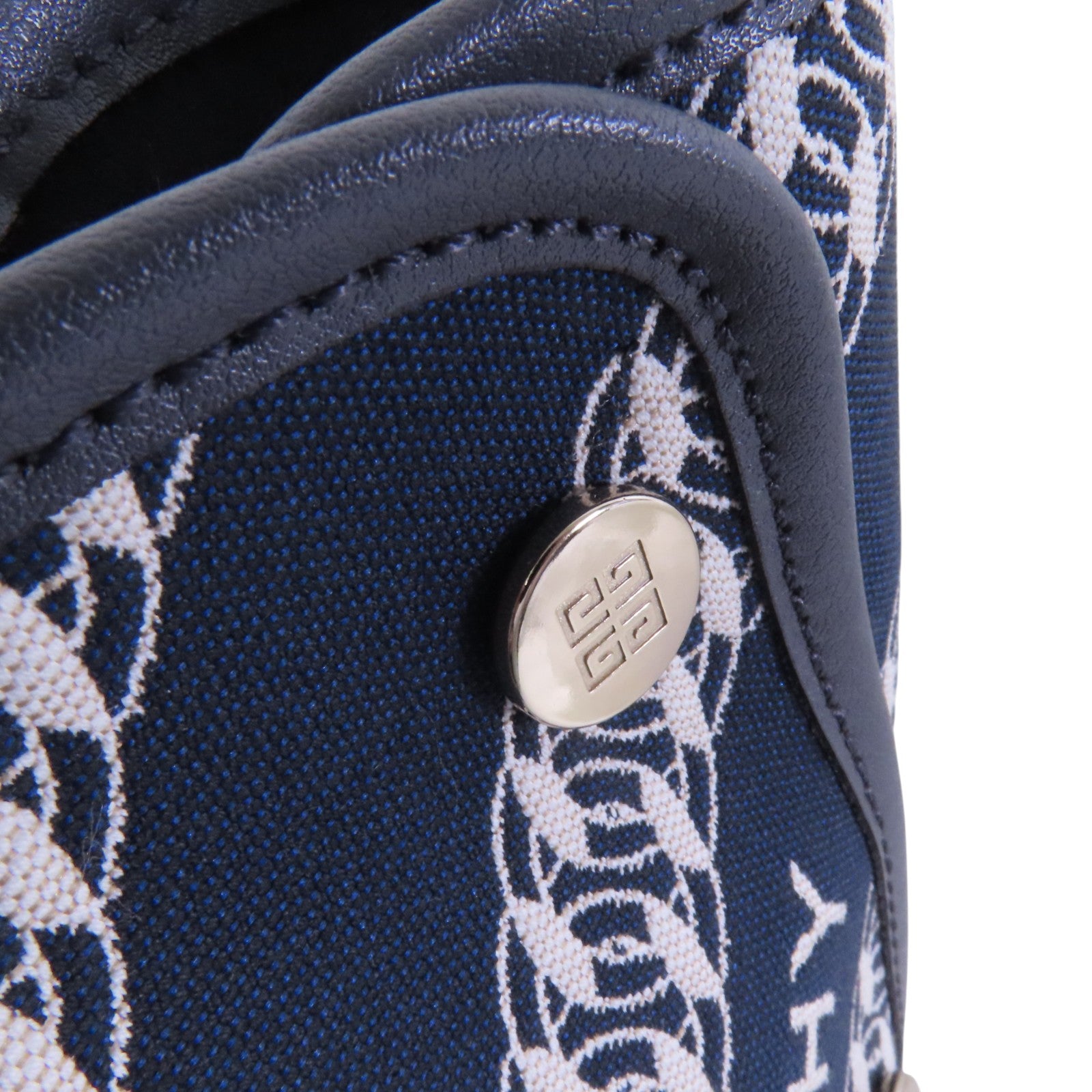 GIVENCHY 帆布Bond Chain Tote Bag銀扣肩背愛