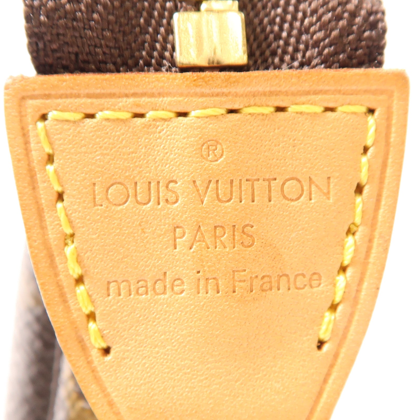 LOUIS VUITTON Monogram Mini Pochette Accessoires金扣手挽袋棕色