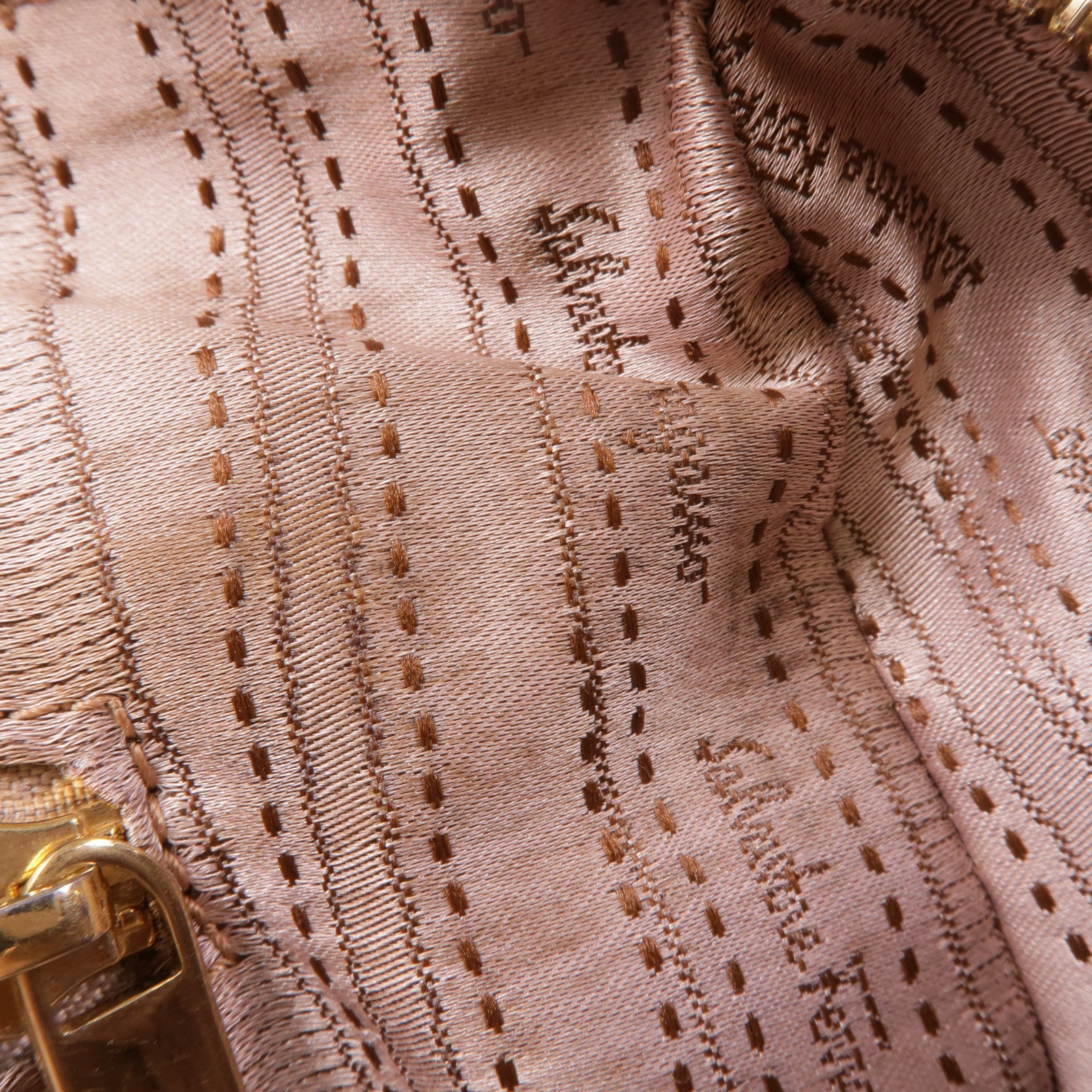 Salvatore Ferragamo 牛皮皮革Shoulder Bag金扣肩背袋