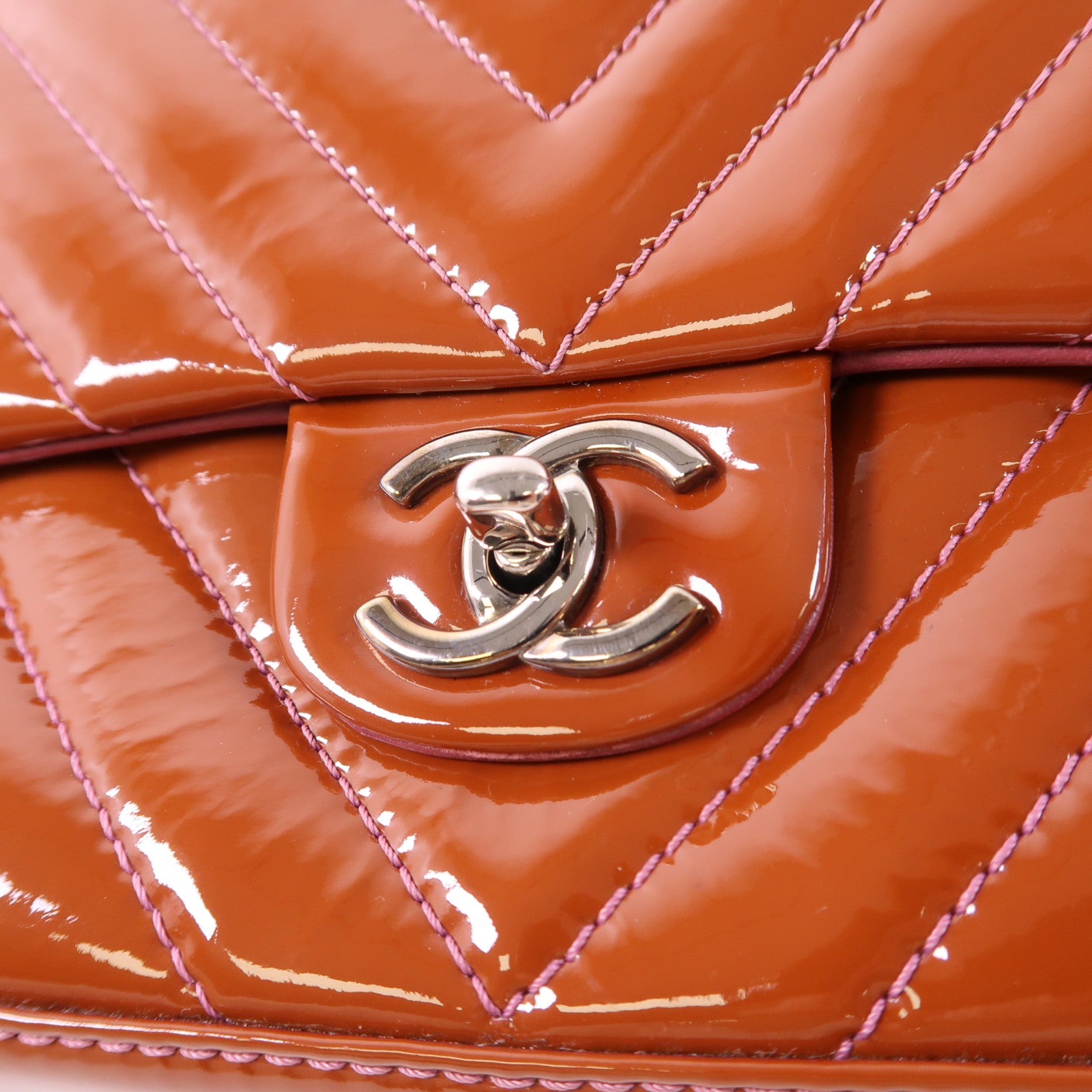 CHANEL 【激減優惠】漆皮皮革Chain Shoulder銀扣鏈帶肩背袋