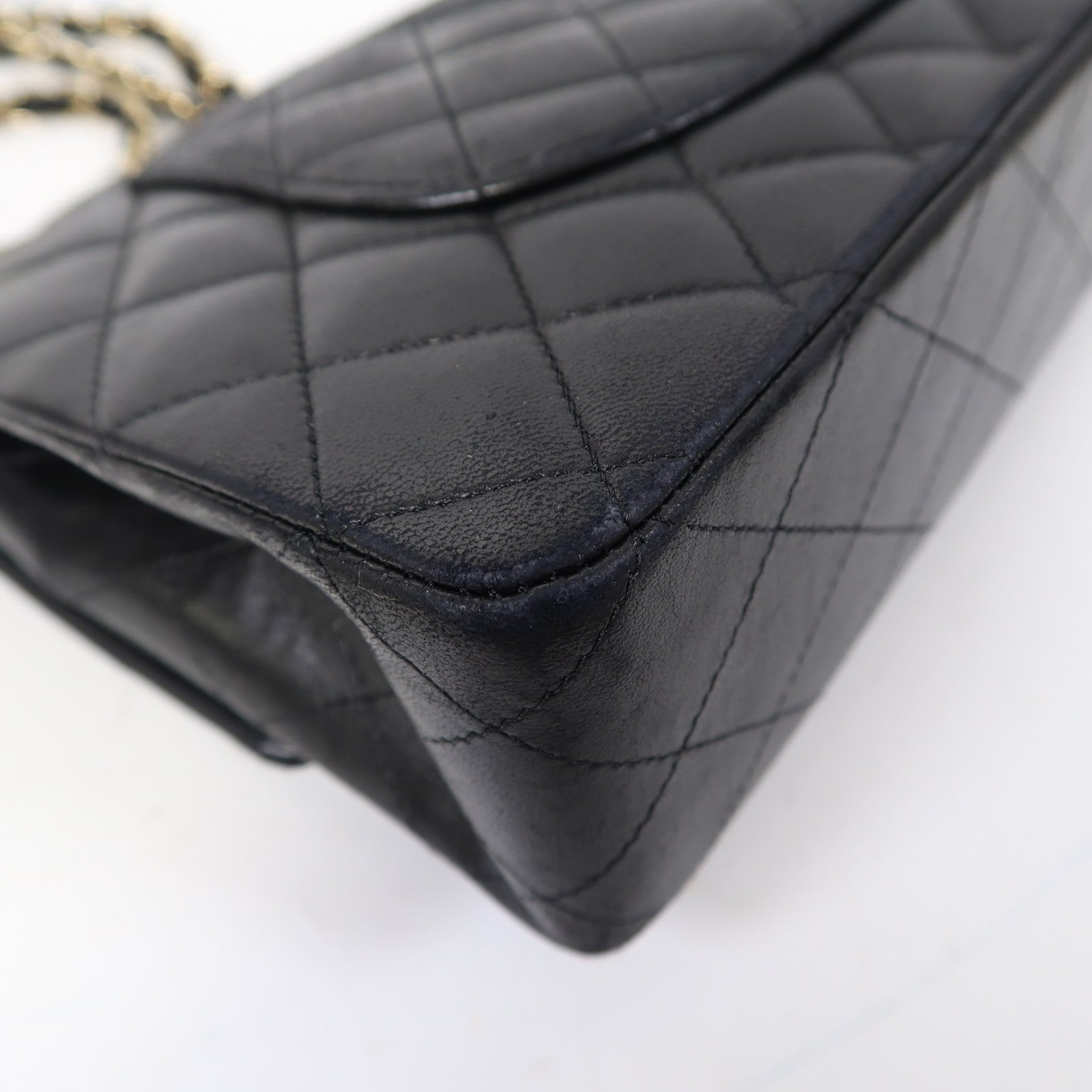 CHANEL 菱格羊皮皮革Classic金扣鏈帶肩背袋黑色