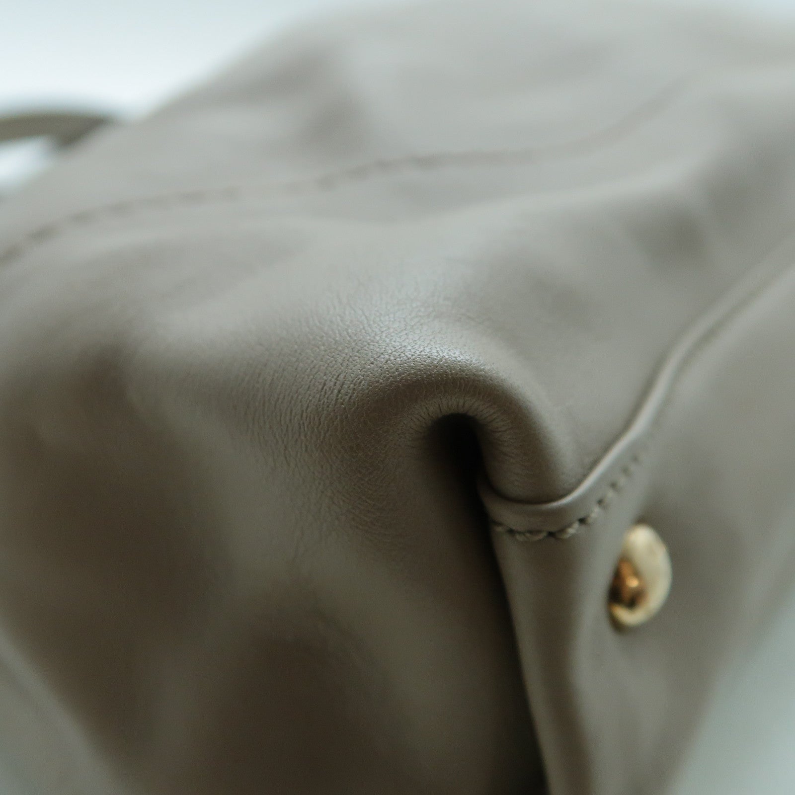 Salvatore Ferragamo 牛皮皮革2 Way Shoulder金扣手挽肩背兩用袋米色