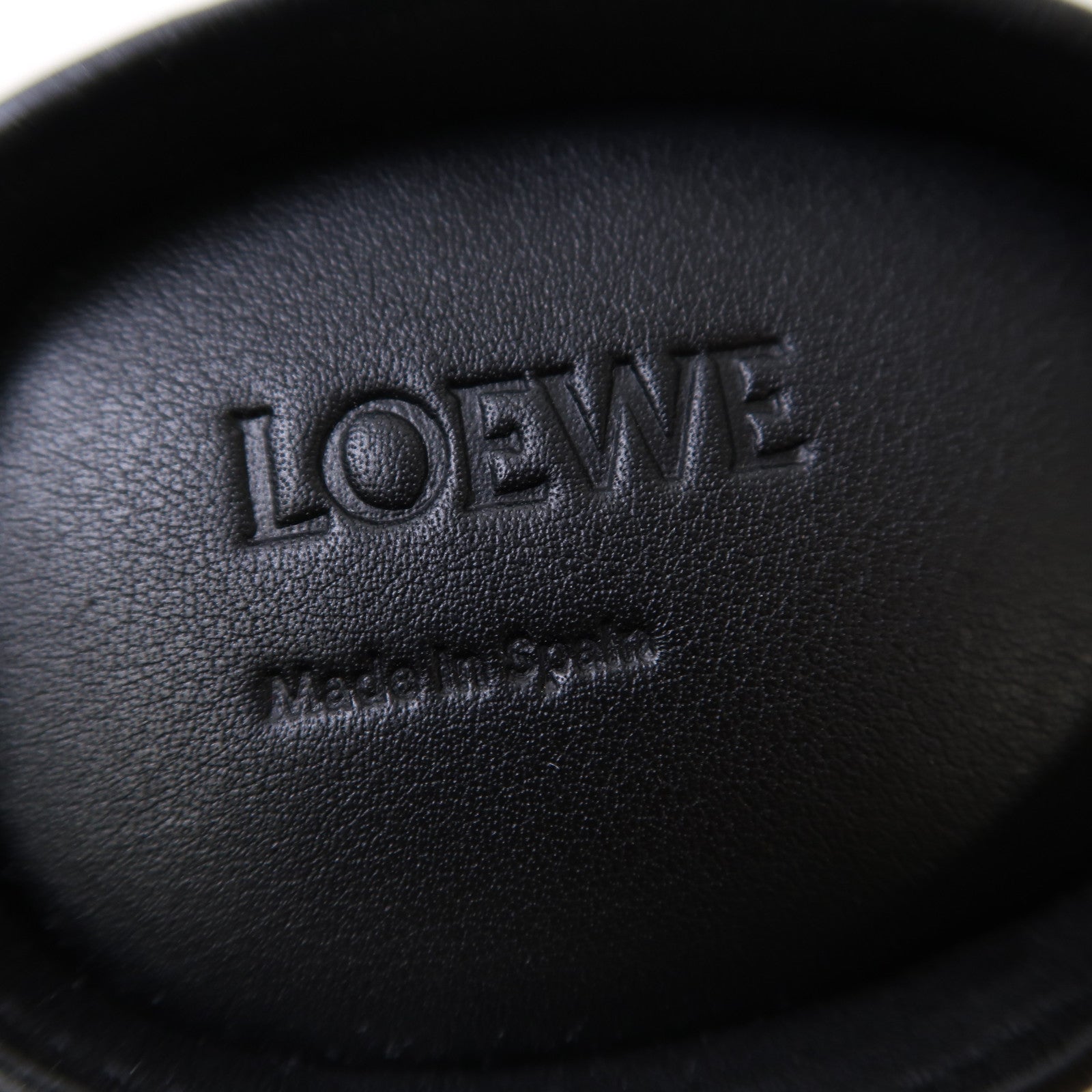 LOEWE 牛皮皮革Elephant Chain Bag銀扣鏈帶肩背袋粉紅色