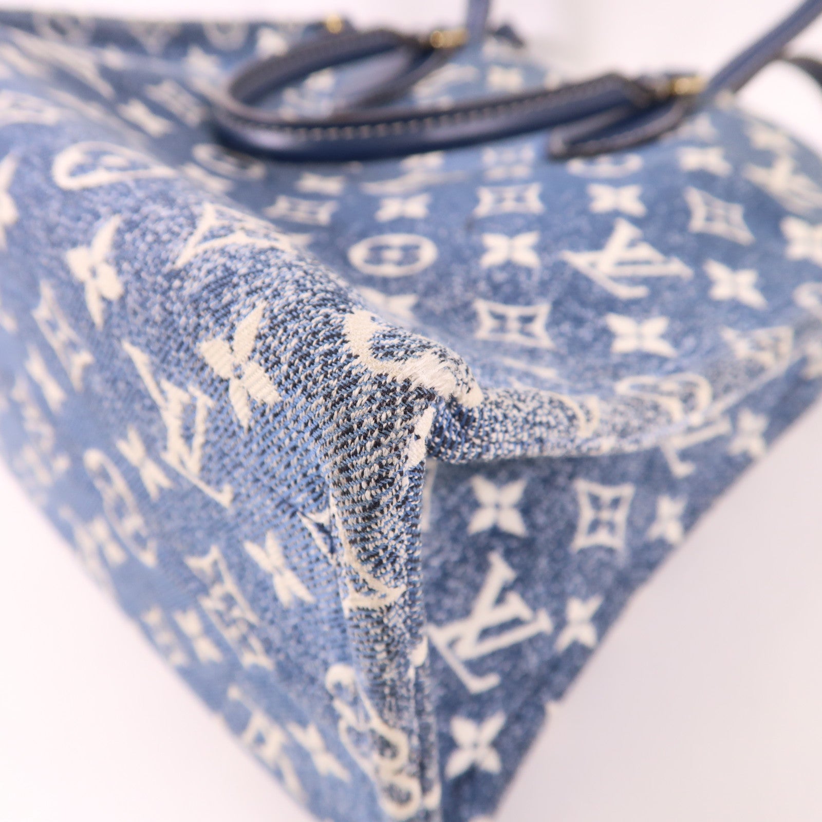 LOUIS VUITTON Monogram Denim On The Go MM金扣手挽肩背兩用袋