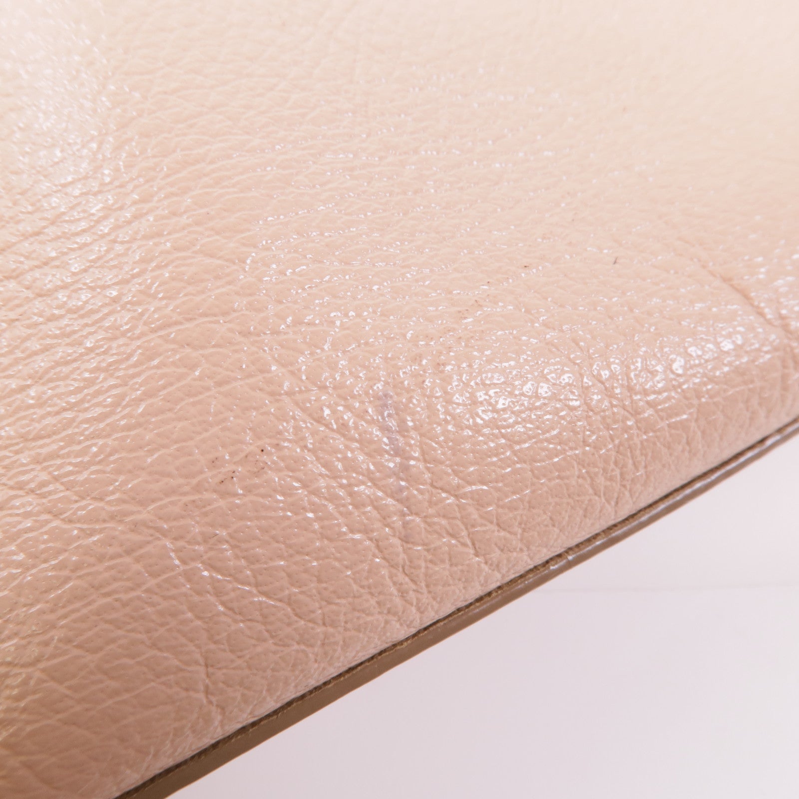 Salvatore Ferragamo 牛皮皮革Shoulder Bag金扣肩背袋