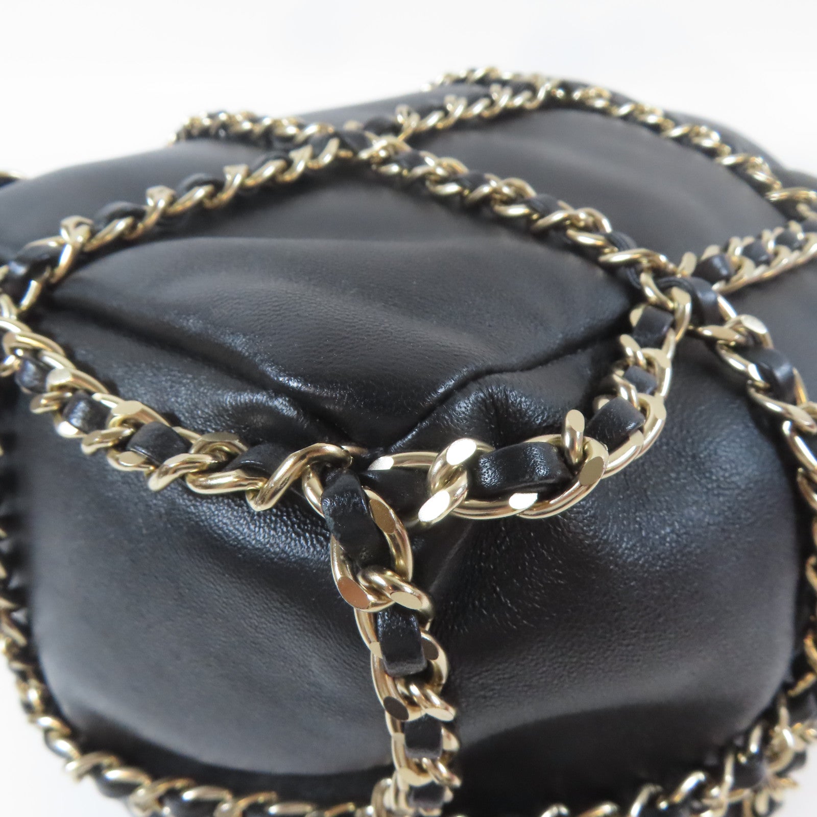 CHANEL 【激減優惠】羊皮皮革Bucket Bag金扣鏈帶肩背袋黑色
