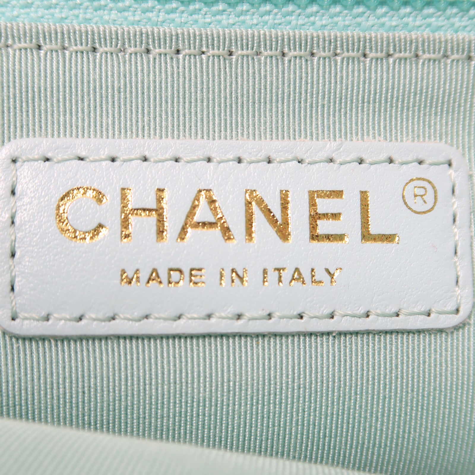 CHANEL 菱格牛皮皮革Backpack金扣鏈帶背包淺綠色