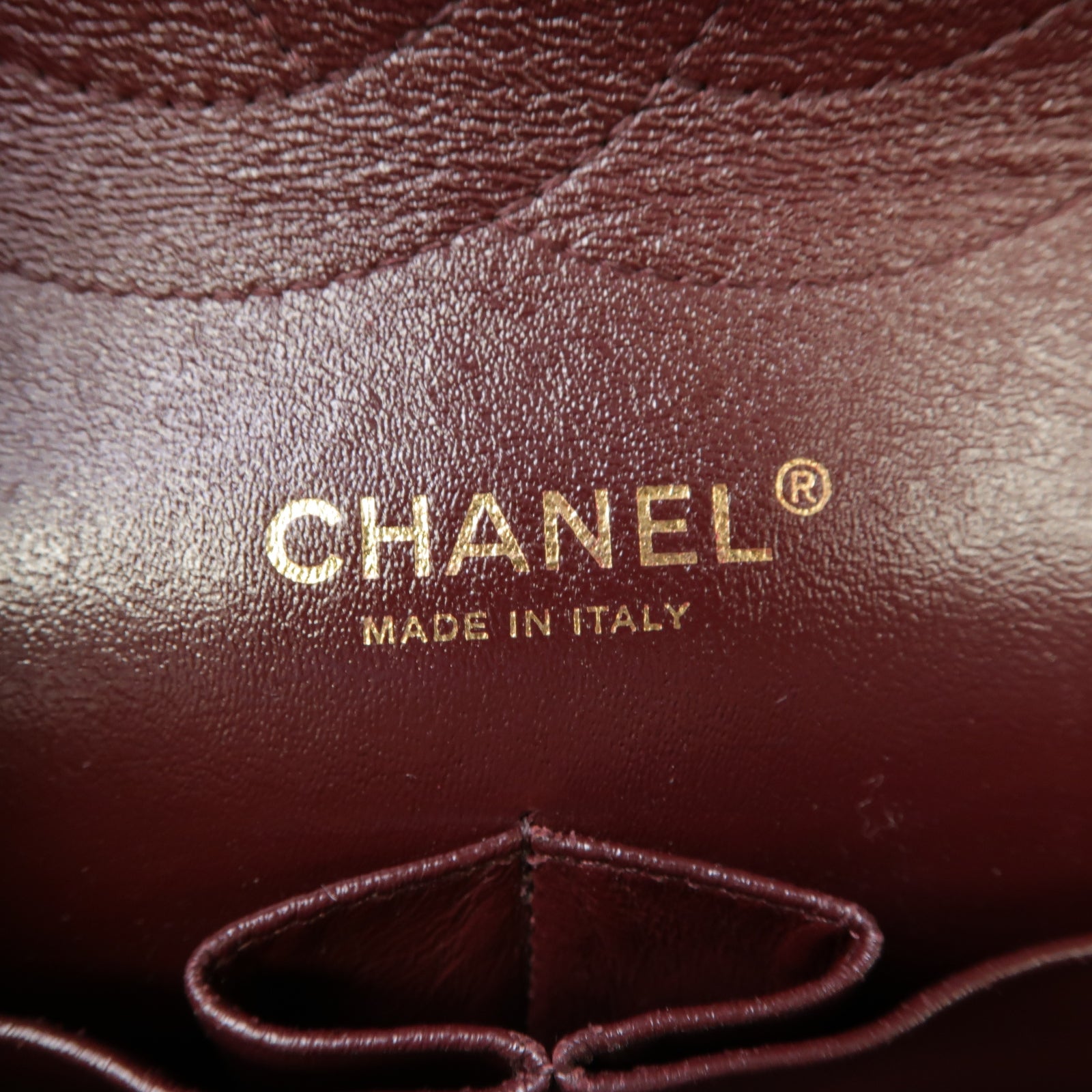 CHANEL **【激減優惠】皮革Classic Flap 30金扣鏈帶肩背袋黒色