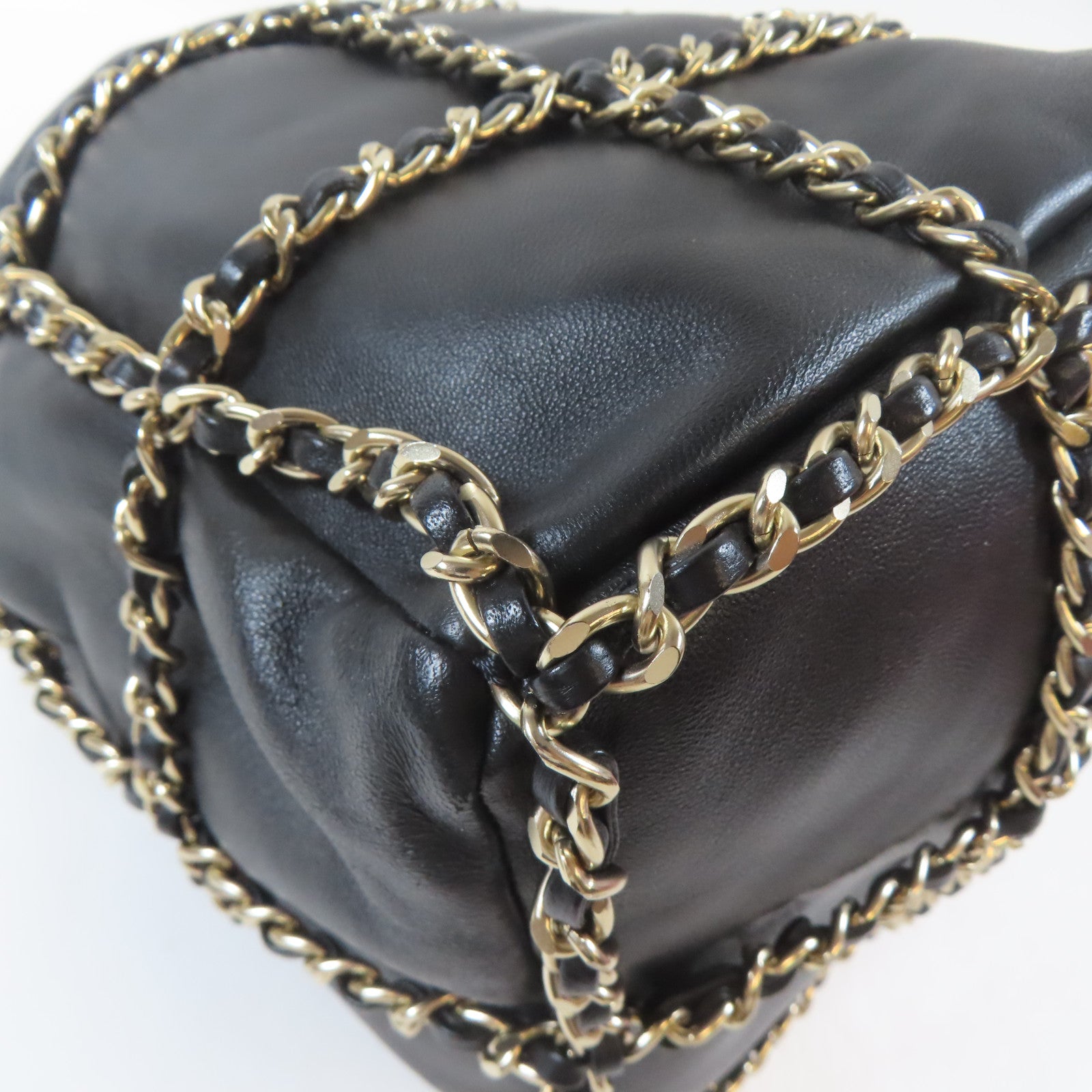 CHANEL 【激減優惠】羊皮皮革Bucket Bag金扣鏈帶肩背袋黑色