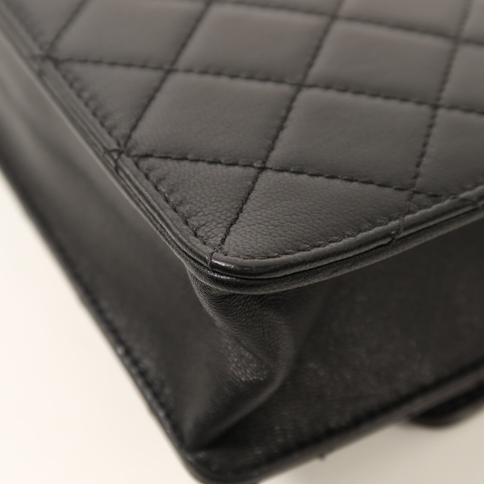 CHANEL 羊皮皮革Chain Shoulder金扣鏈帶肩背袋