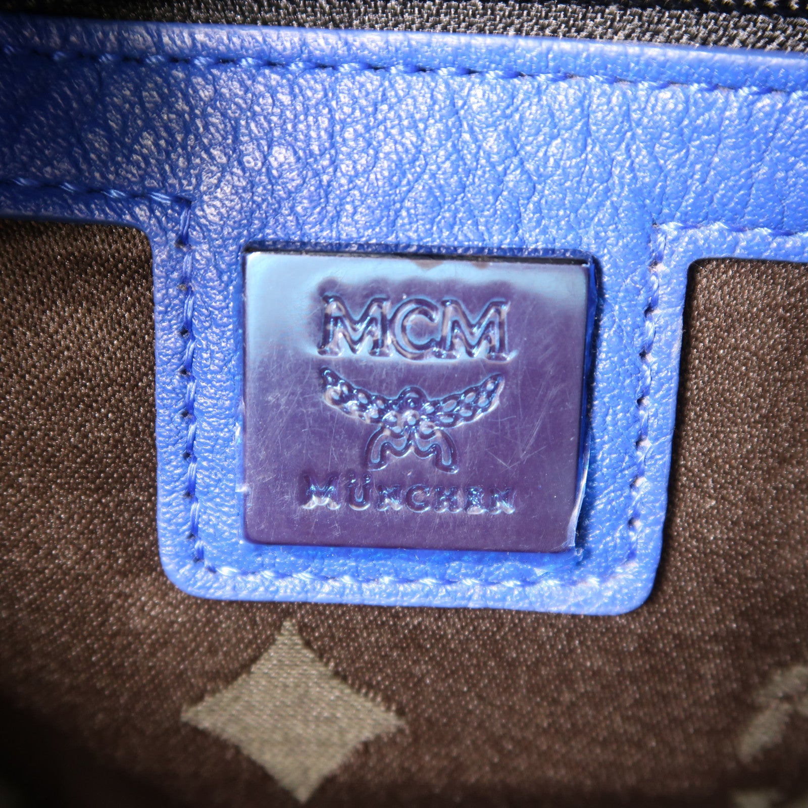 MCM 牛皮皮革Backpack銀扣背包