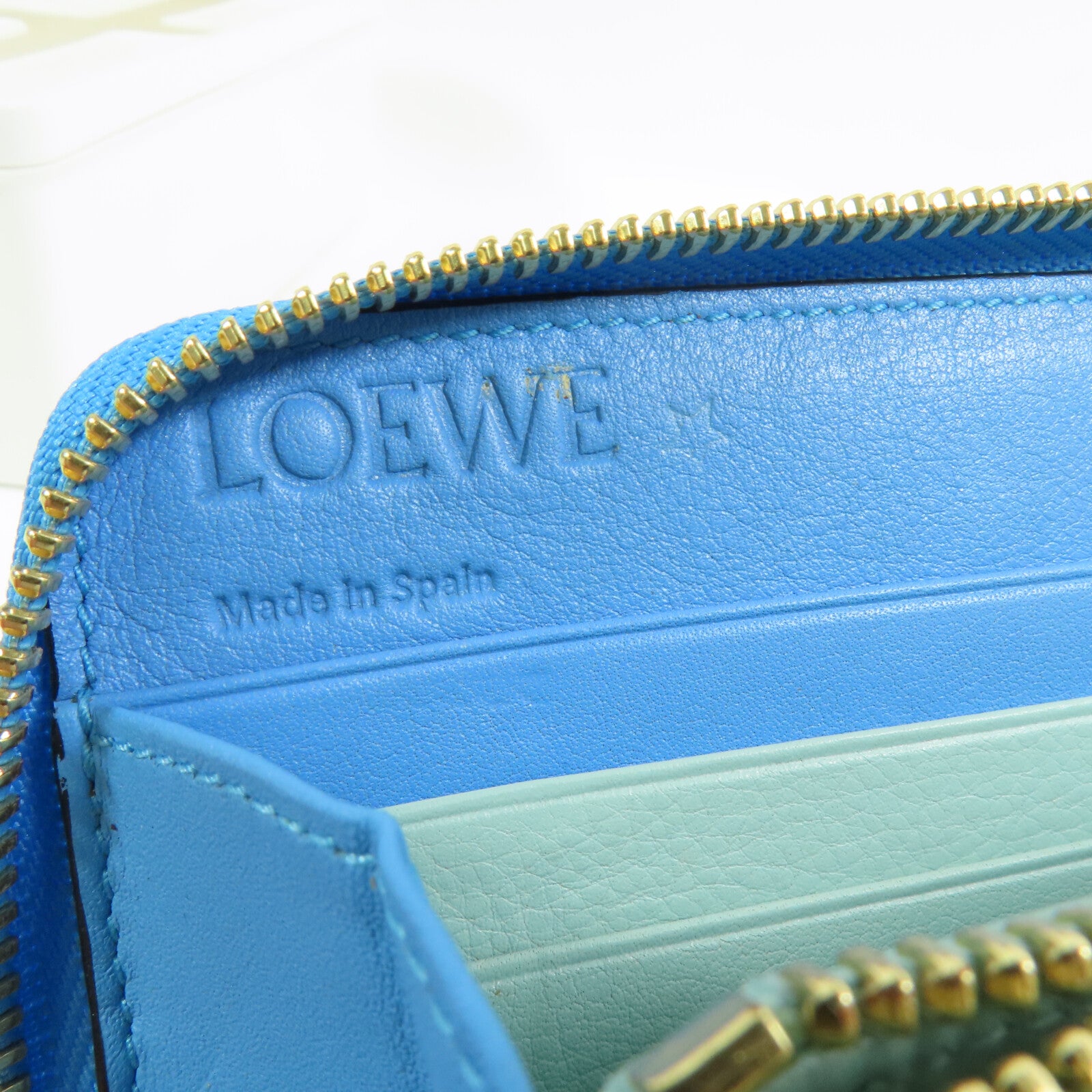 LOEWE 【激減優惠】牛皮皮革Round Long Wallet金扣拉鏈長錢包