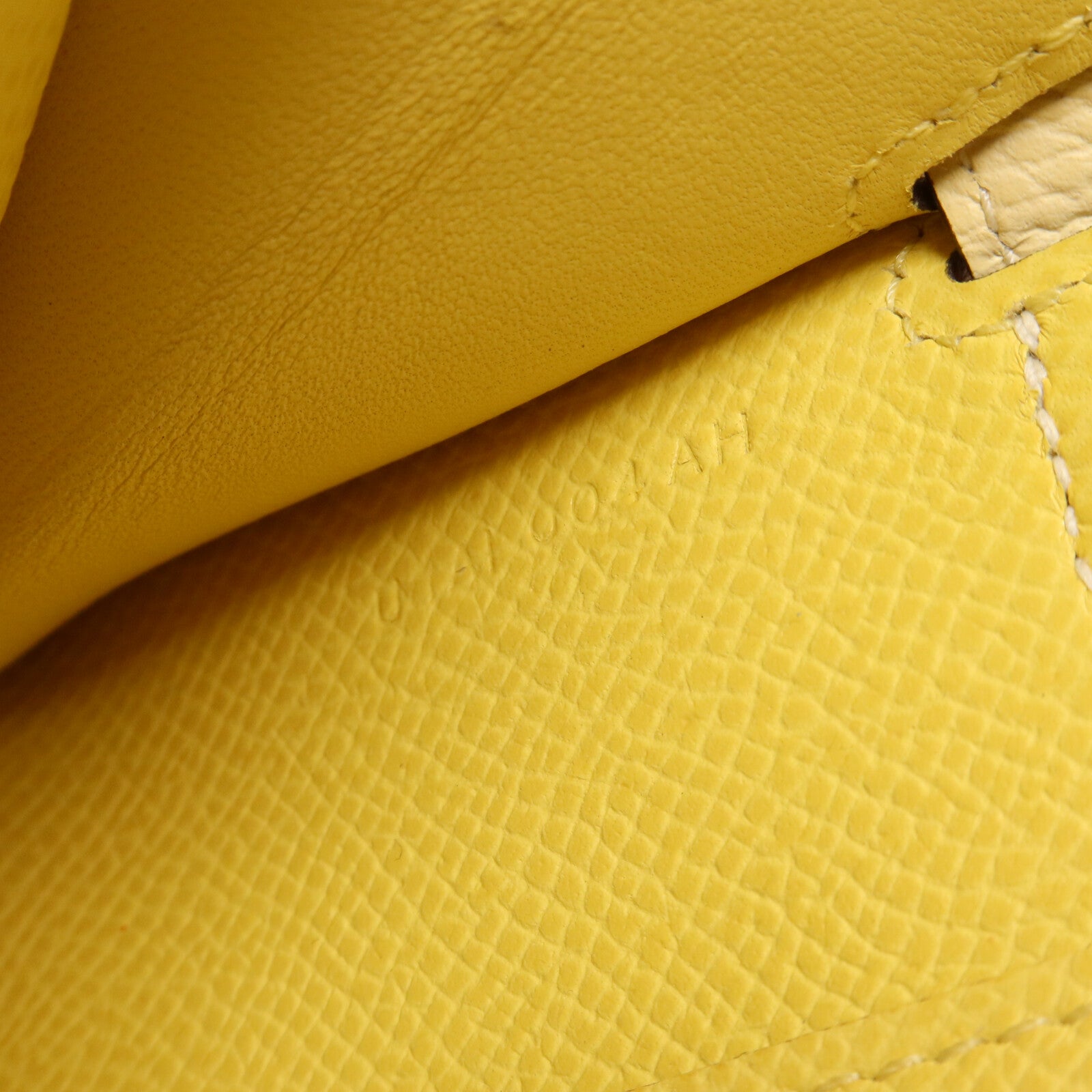 HERMES Epsom皮革Kelly To Go肩背袋Nata/Jaune Poussin