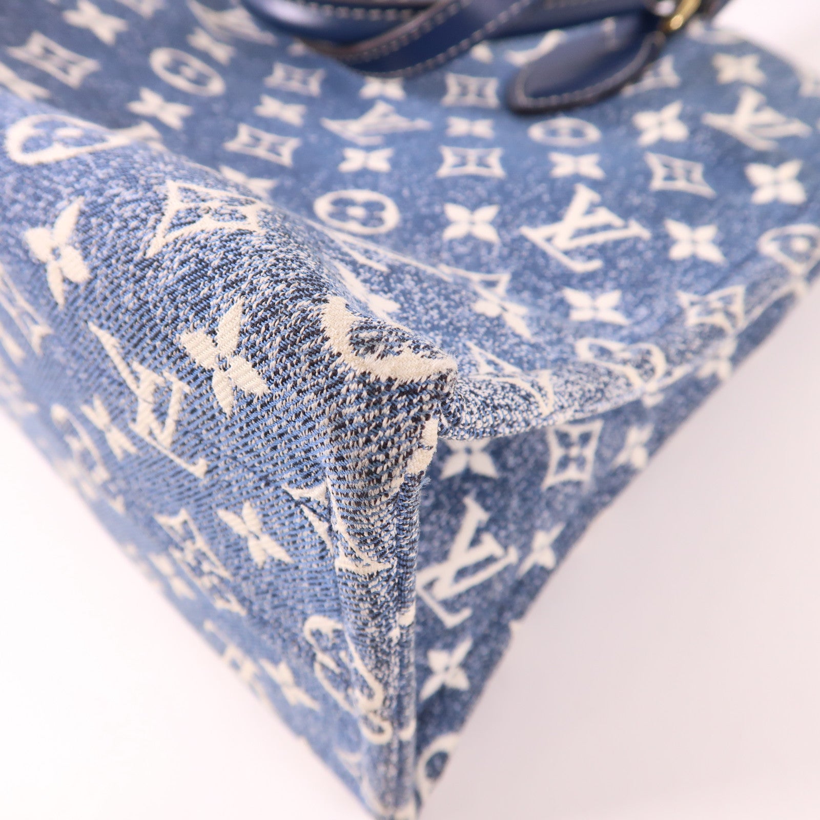 LOUIS VUITTON Monogram Denim On The Go MM金扣手挽肩背兩用袋
