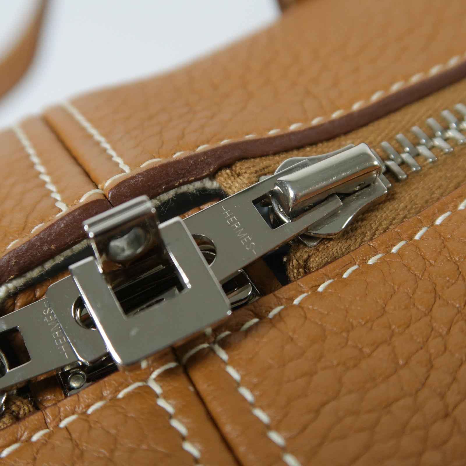 HERMES Clemence皮革Victoria銀扣肩背袋