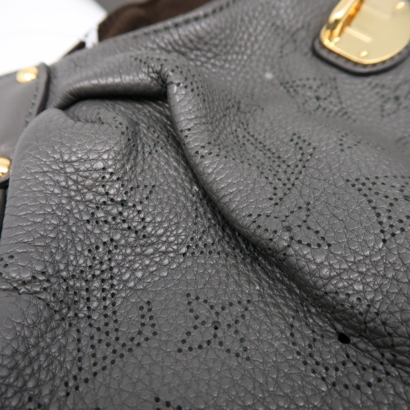 LOUIS VUITTON 【激減優惠】Monogram Mahina L金扣肩背袋灰色
