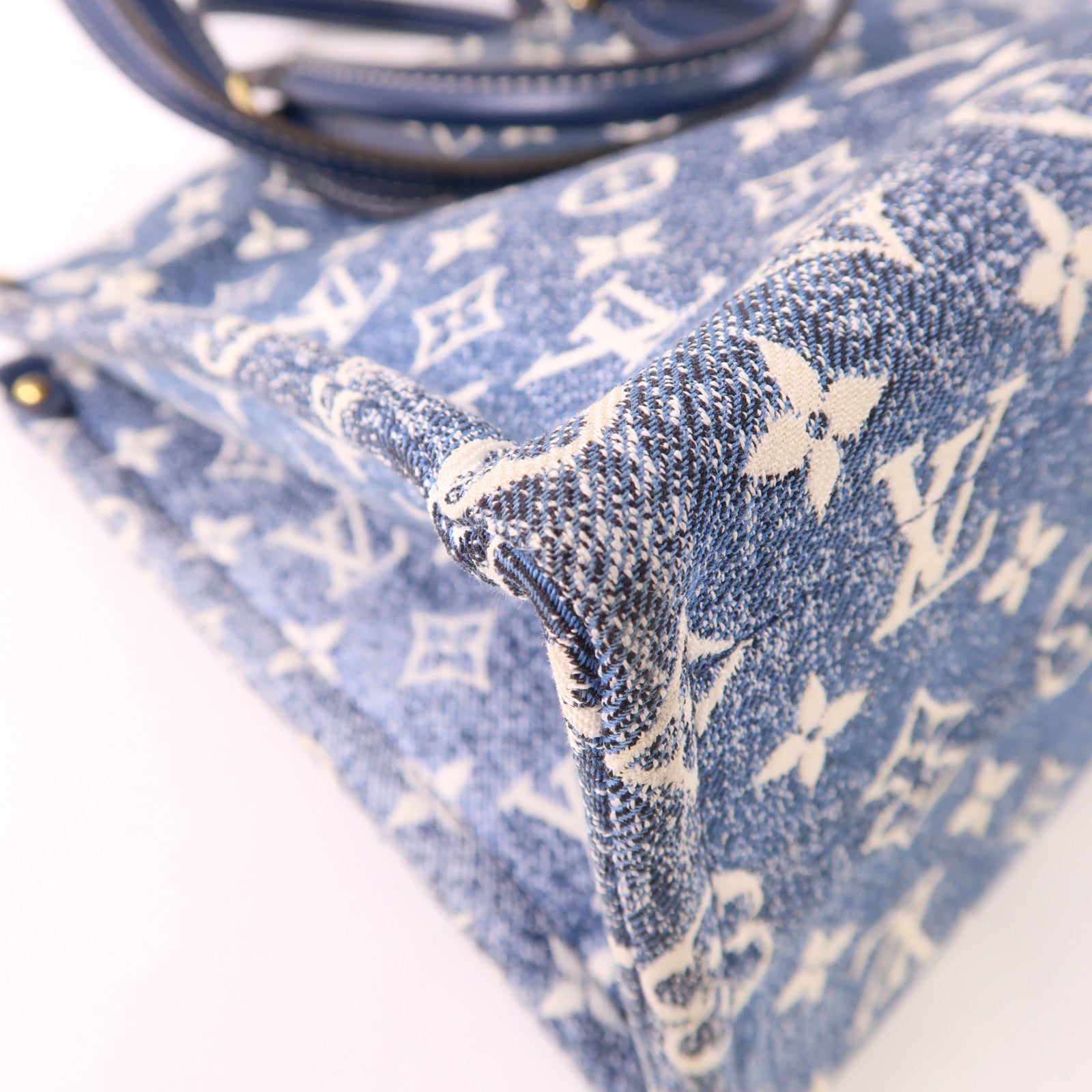 LOUIS VUITTON Monogram Denim On The Go MM金扣手挽肩背兩用袋