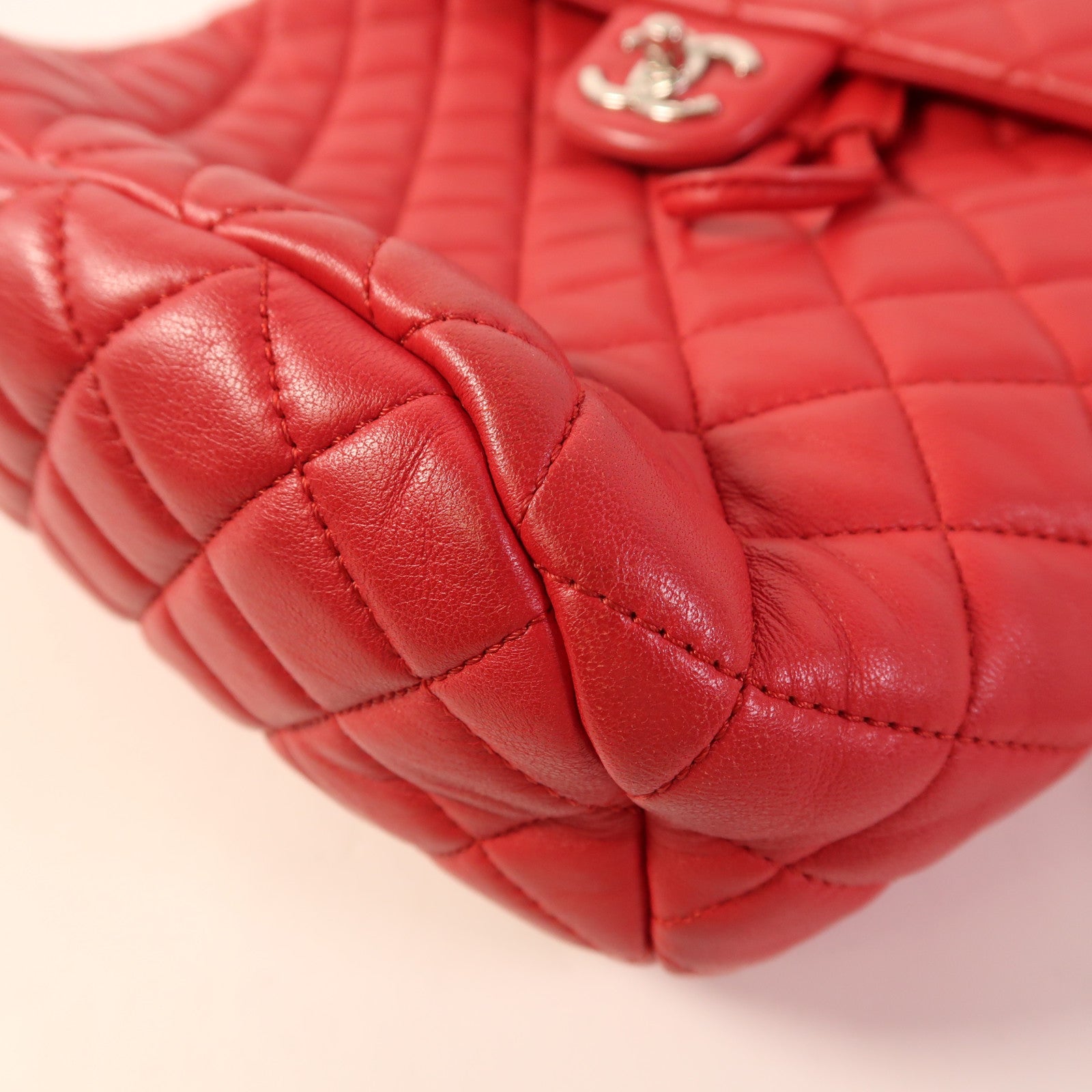 CHANEL 皮革Backpack金扣背包