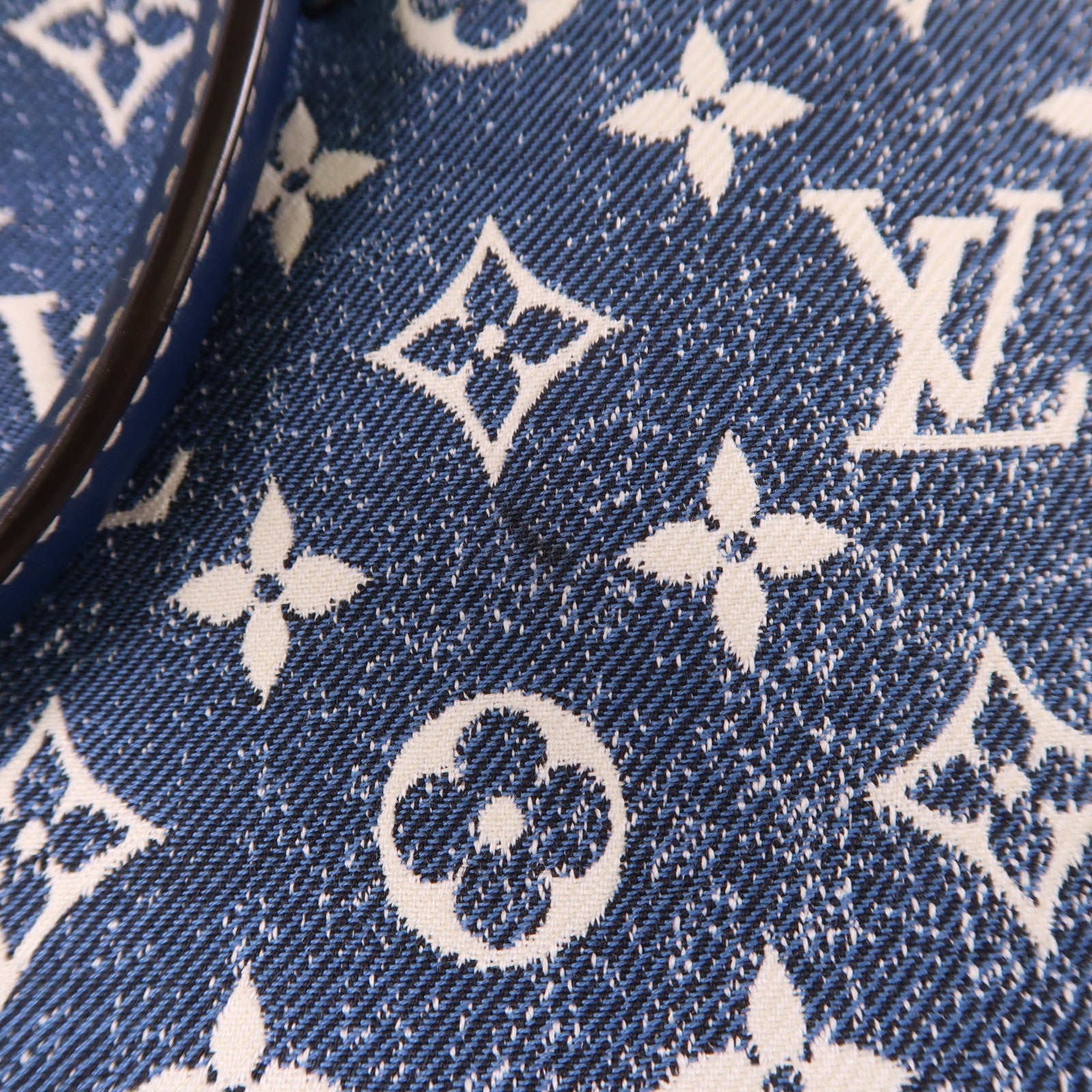 LOUIS VUITTON Monogram Denim On The Go MM金扣手挽肩背兩用袋