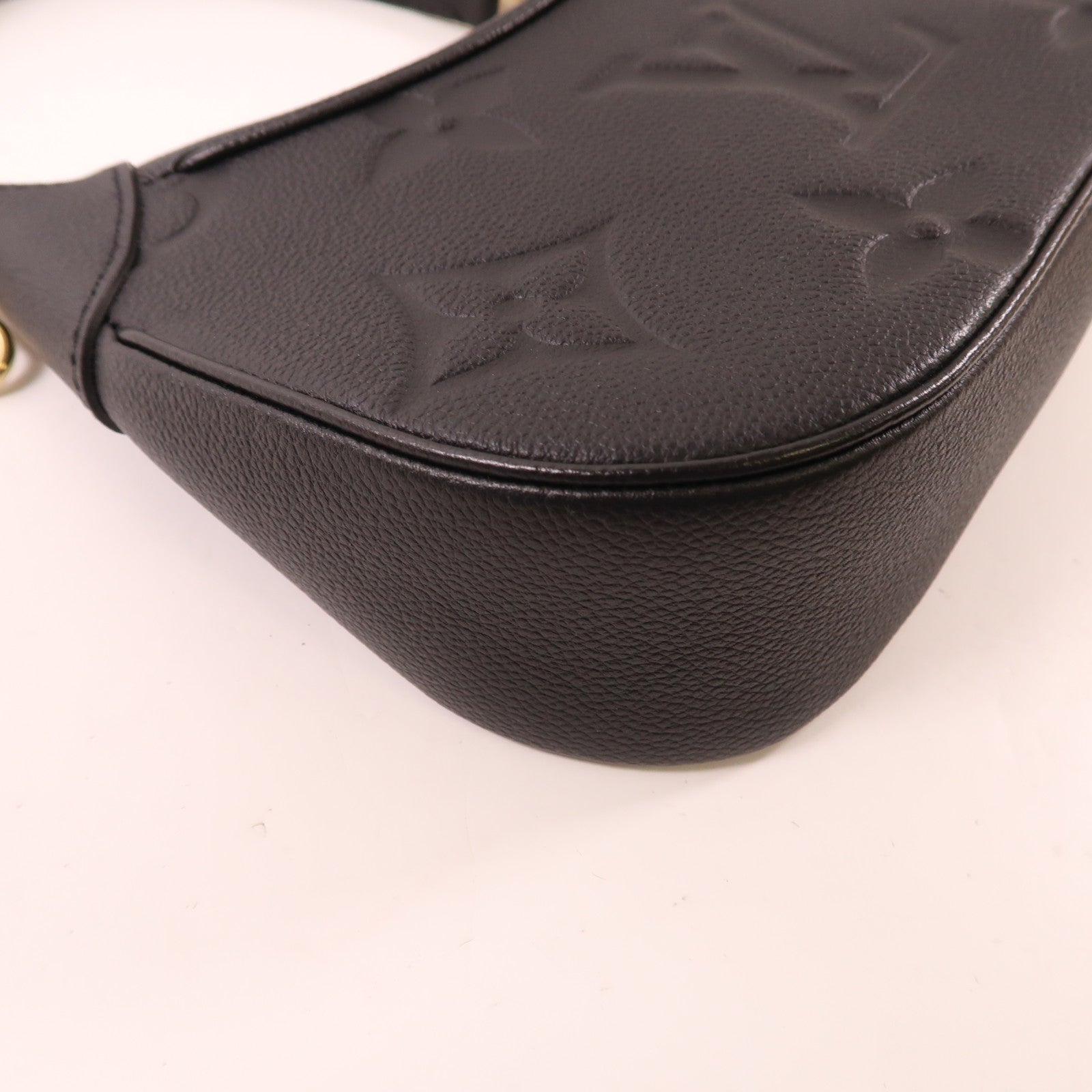 LOUIS VUITTON Monogram Empreinte Bagatelle金扣手挽袋