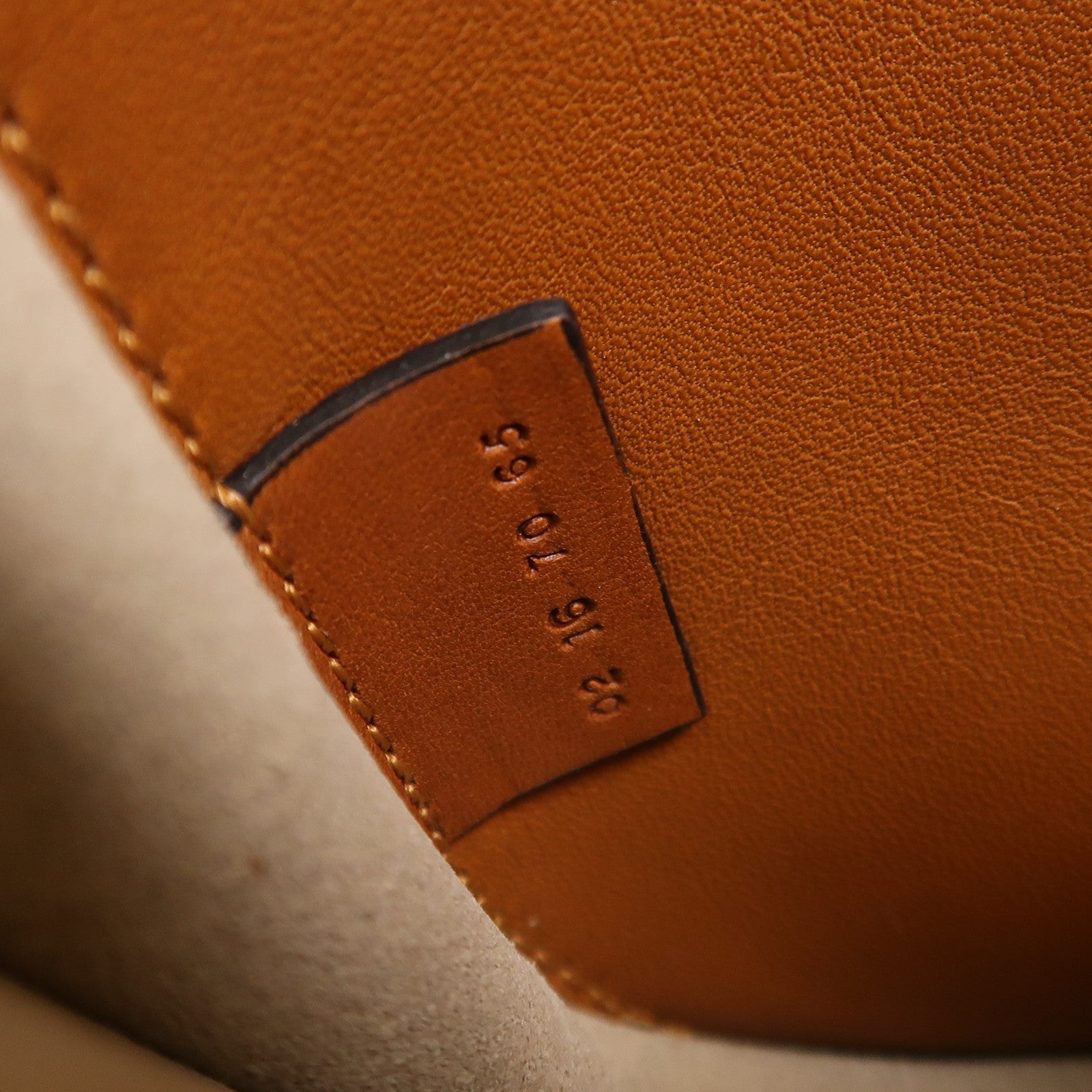 Chloe 牛皮皮革Hudson金扣肩背袋