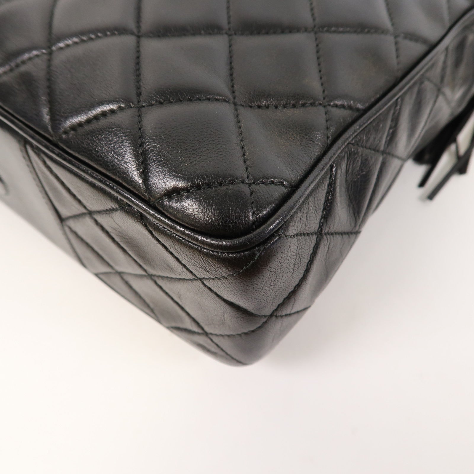 CHANEL 【激減優惠】菱格羊皮皮革Vintage Shoulder Bag金扣肩背袋黑色