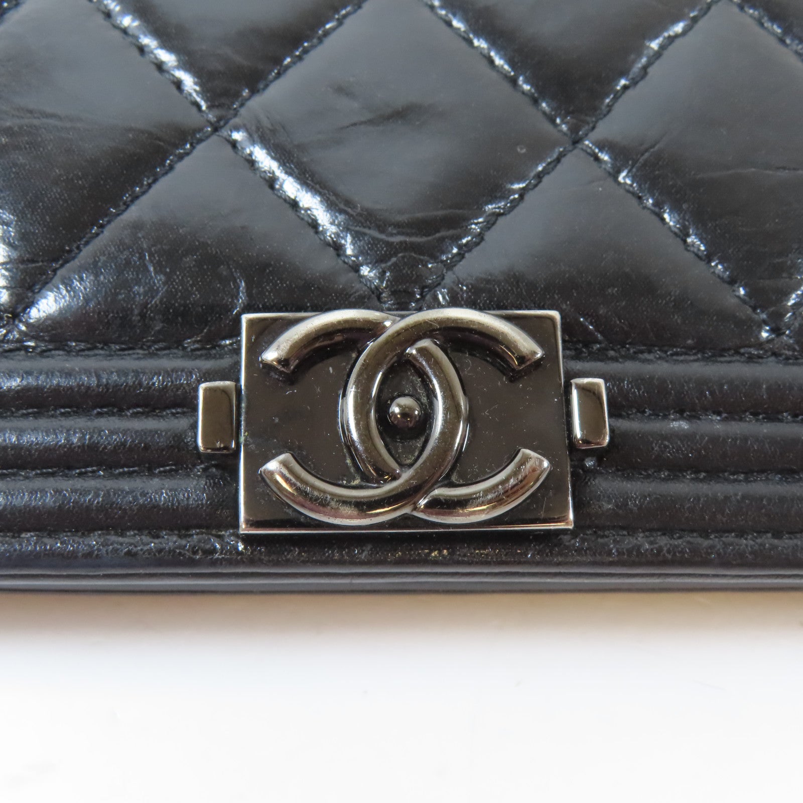 CHANEL 菱格漆皮皮革Boy Chanel銀扣長錢包黑色