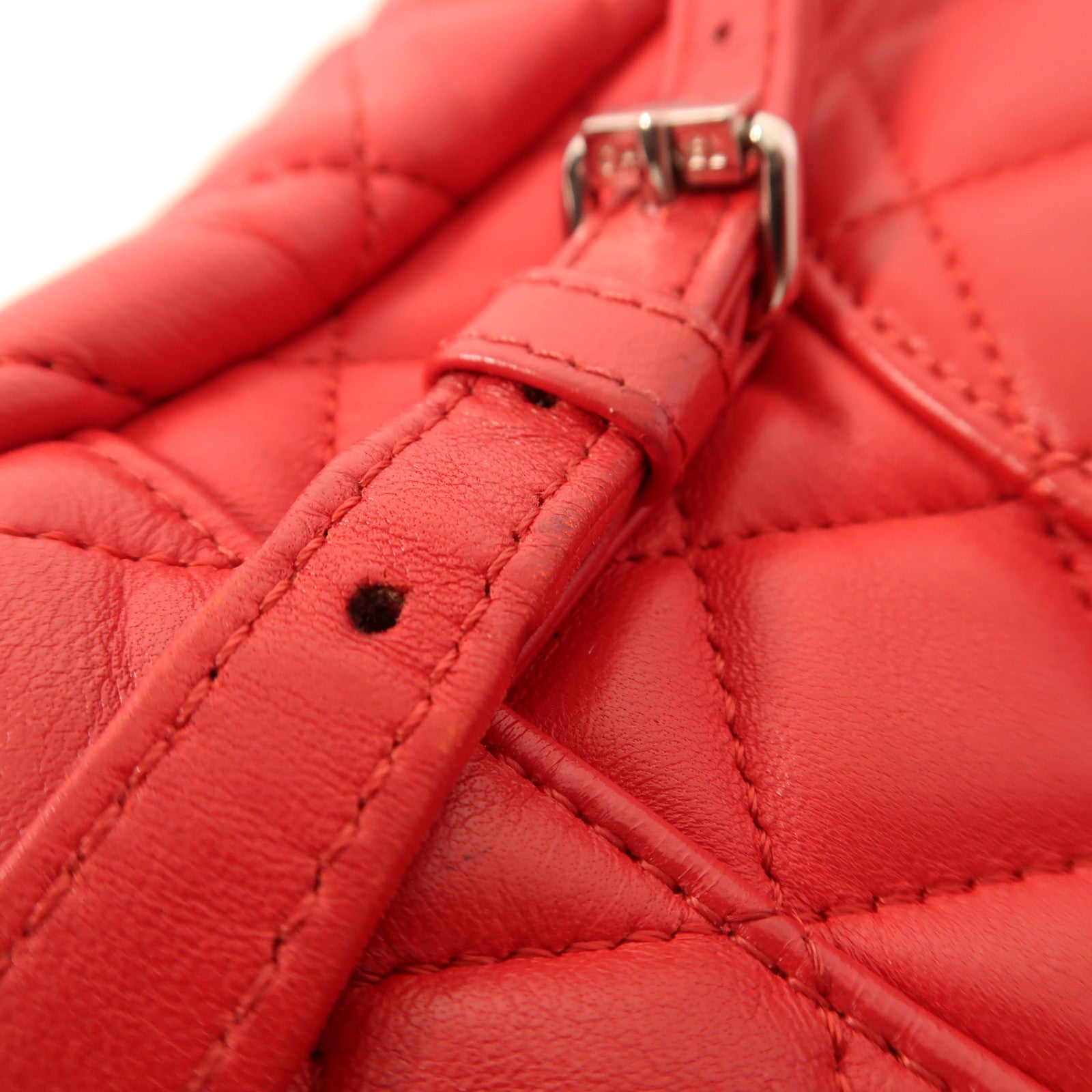 CHANEL 皮革Backpack金扣背包