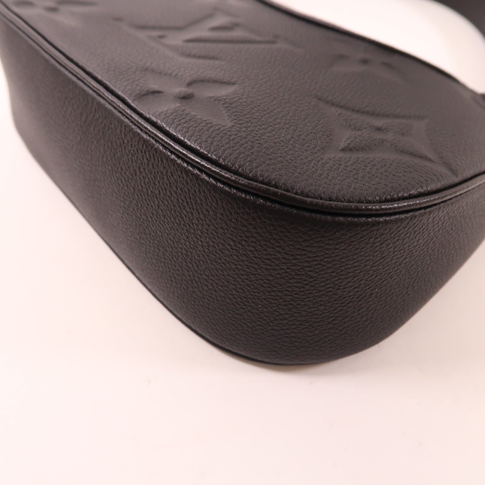 LOUIS VUITTON Monogram Empreinte Bagatelle金扣手挽袋