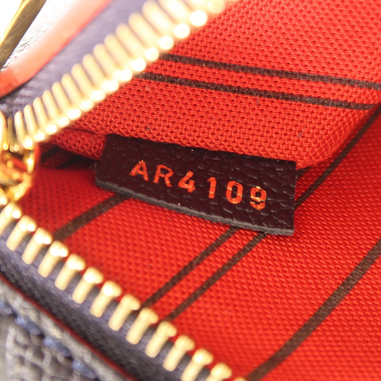 LOUIS VUITTON Monogram Empreinte Pochette Metis金扣手挽肩背兩用袋深藍色