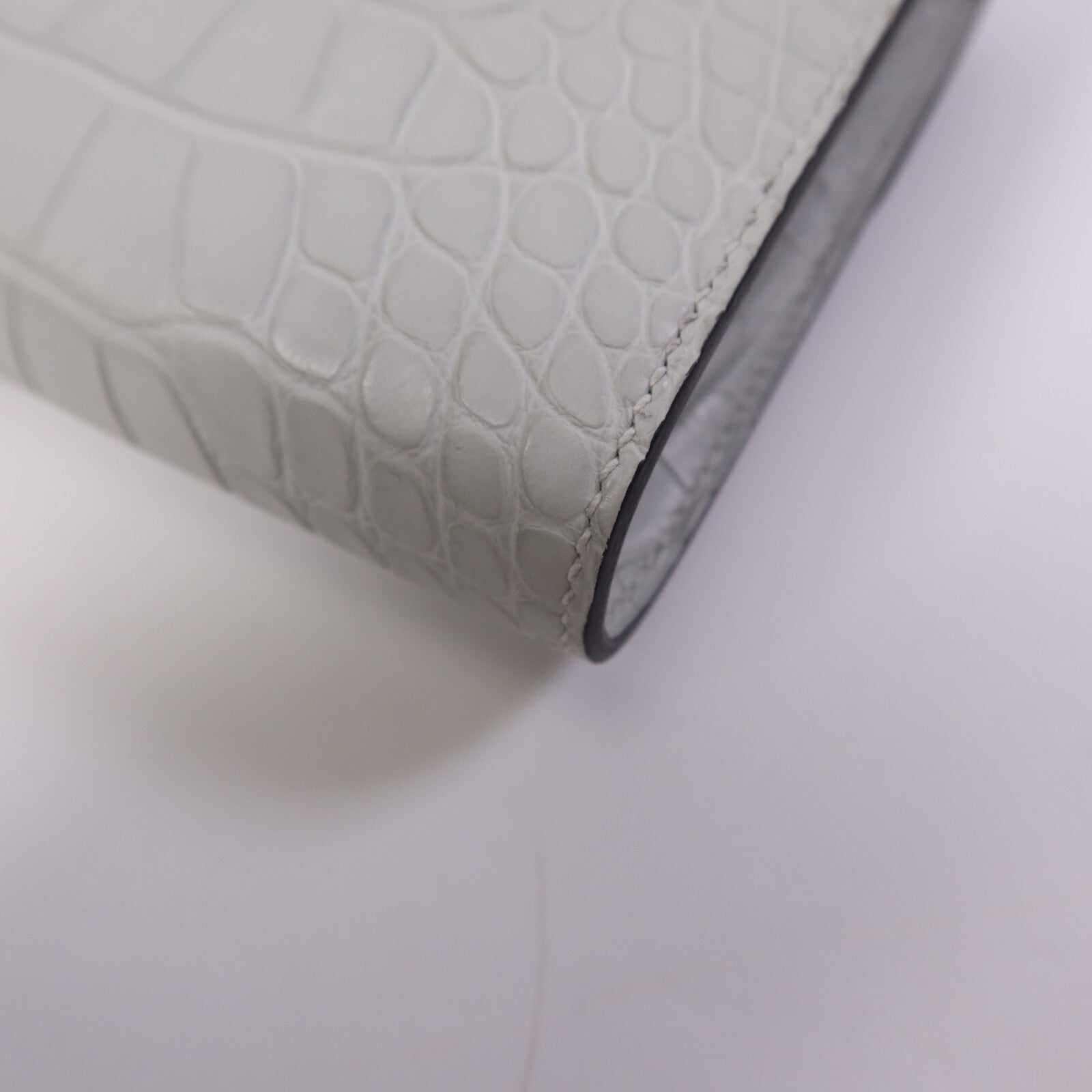 HERMES Alligator Mat皮革Constance To Go銀扣肩背袋Gris Neve