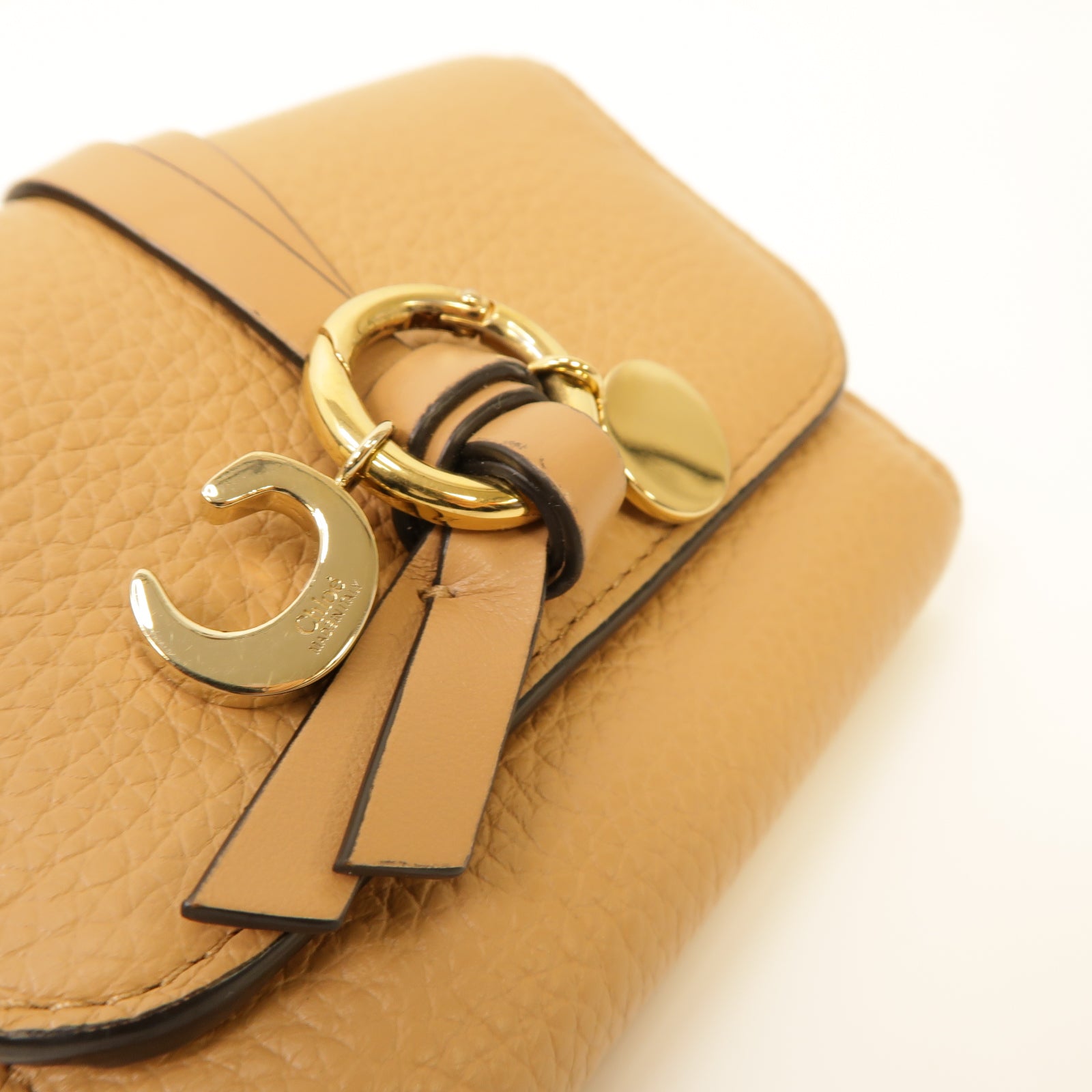 Chloe 牛皮皮革Alphabet Small Tri-Fold Wallet金扣錢包杏色