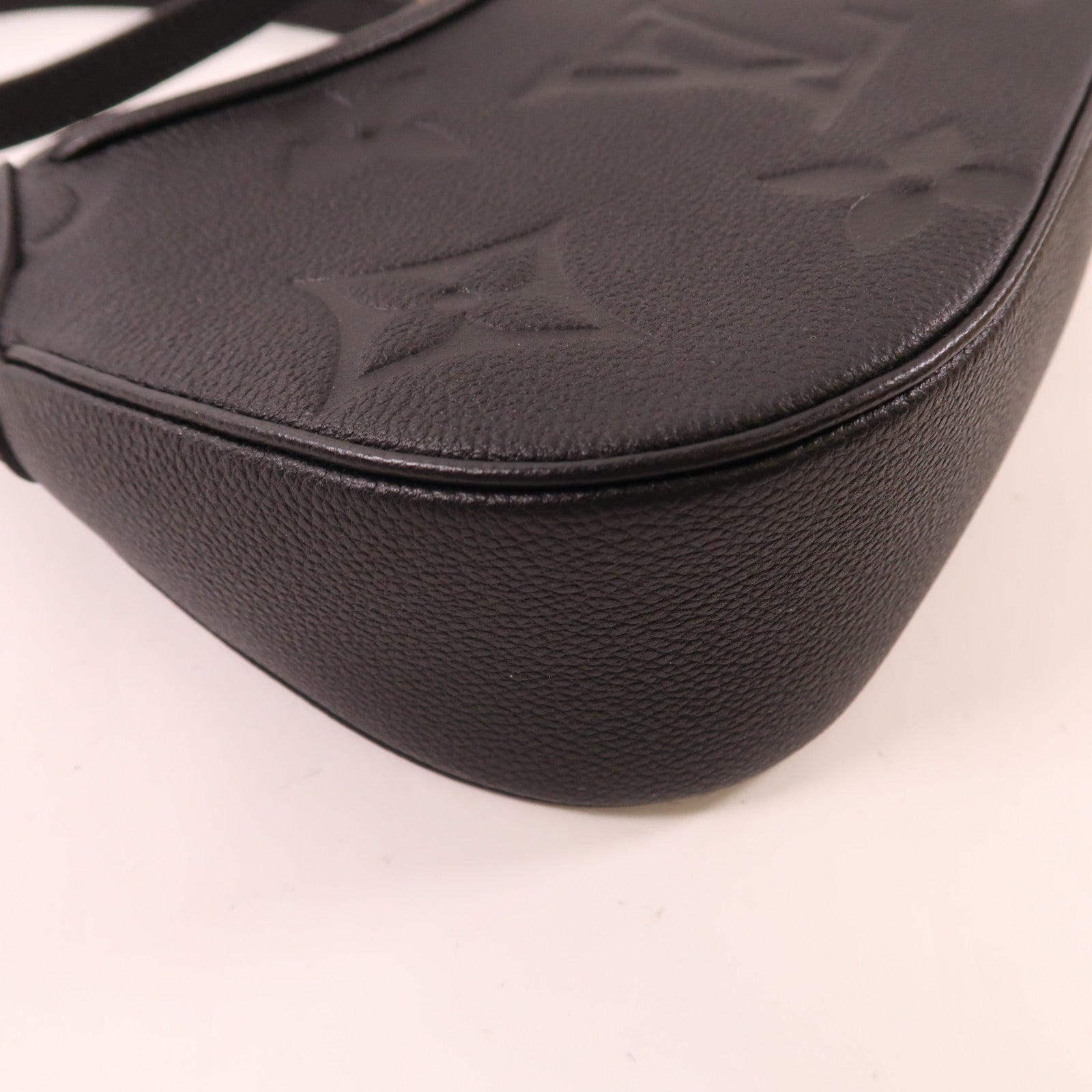 LOUIS VUITTON Monogram Empreinte Bagatelle金扣手挽袋