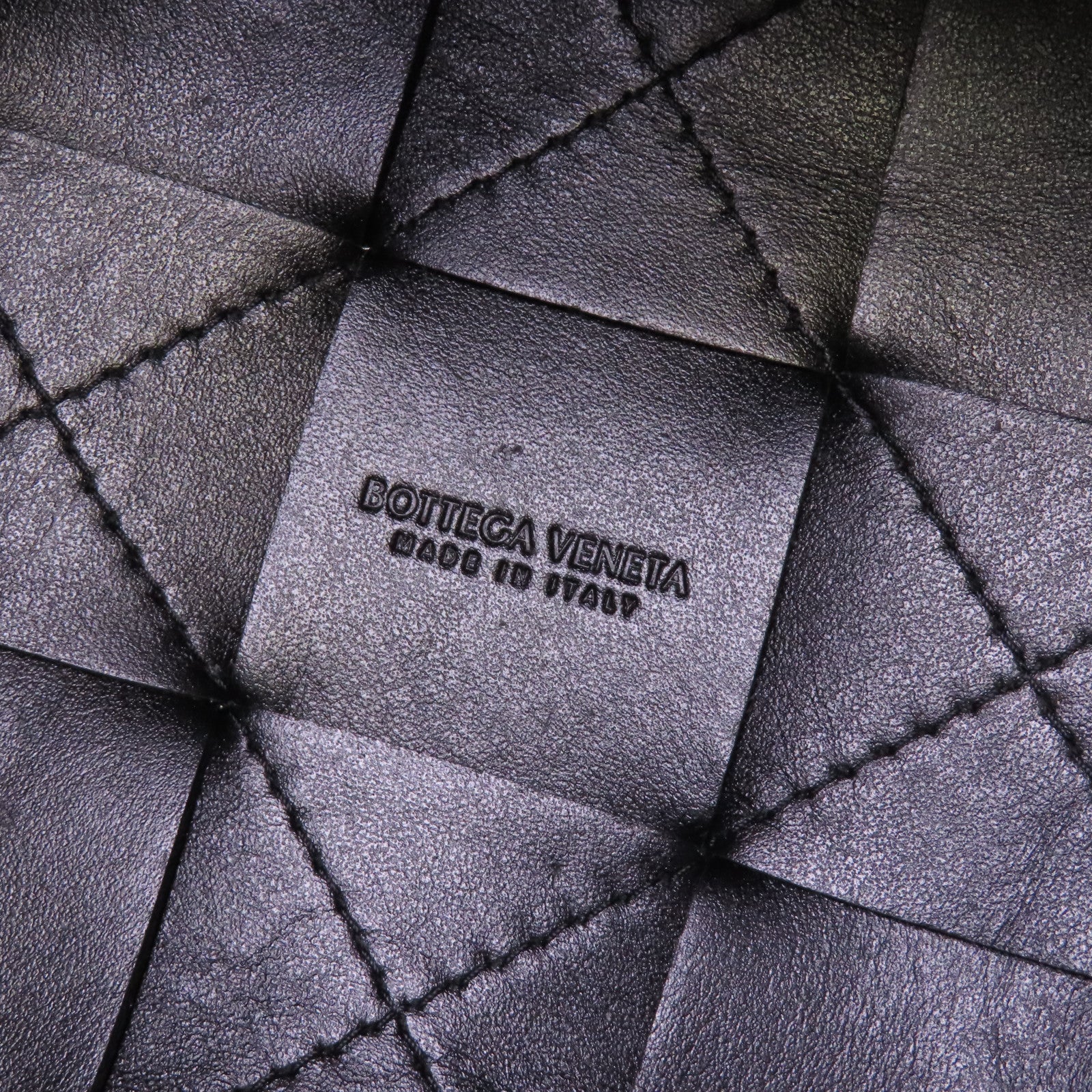 BOTTEGA VENETA 【激減優惠】織紋皮革Small Cassette Cross-Body Bucket Shoulder Bag肩背袋黑色